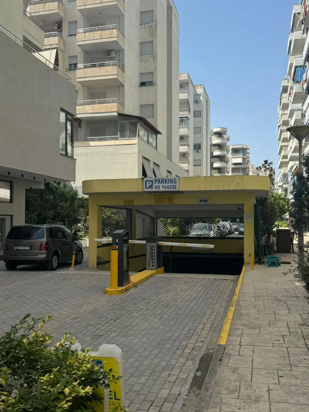 Parking in Hotel Adore