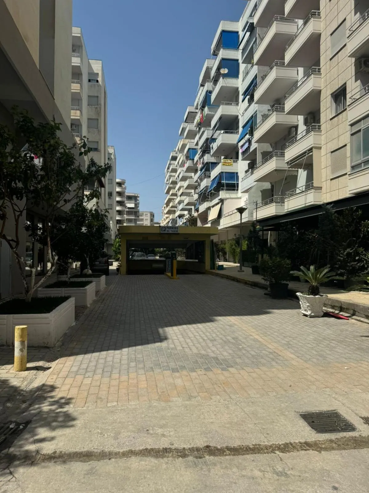 Parking in Hotel Adore