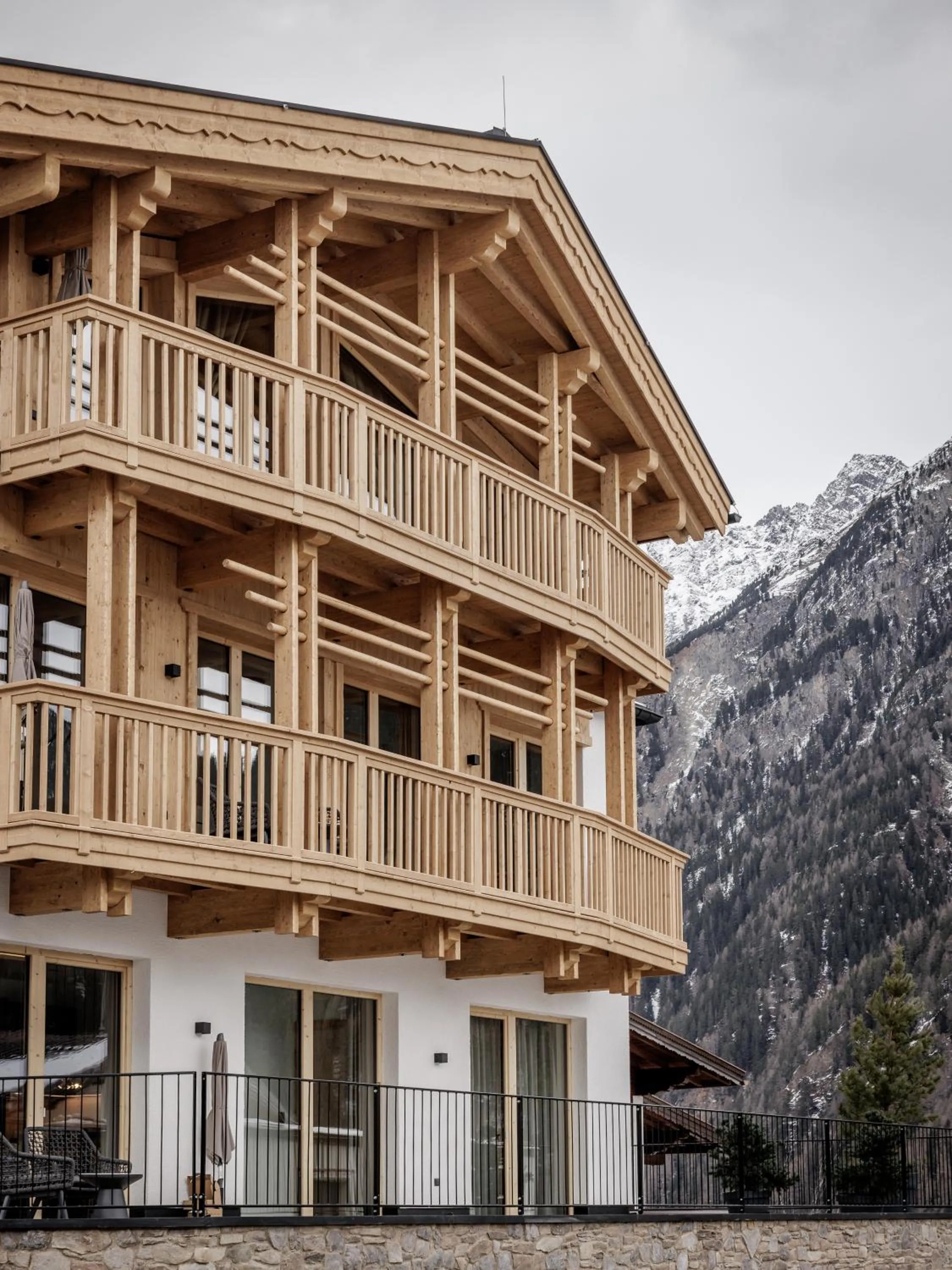 Leni Mountain Lodge