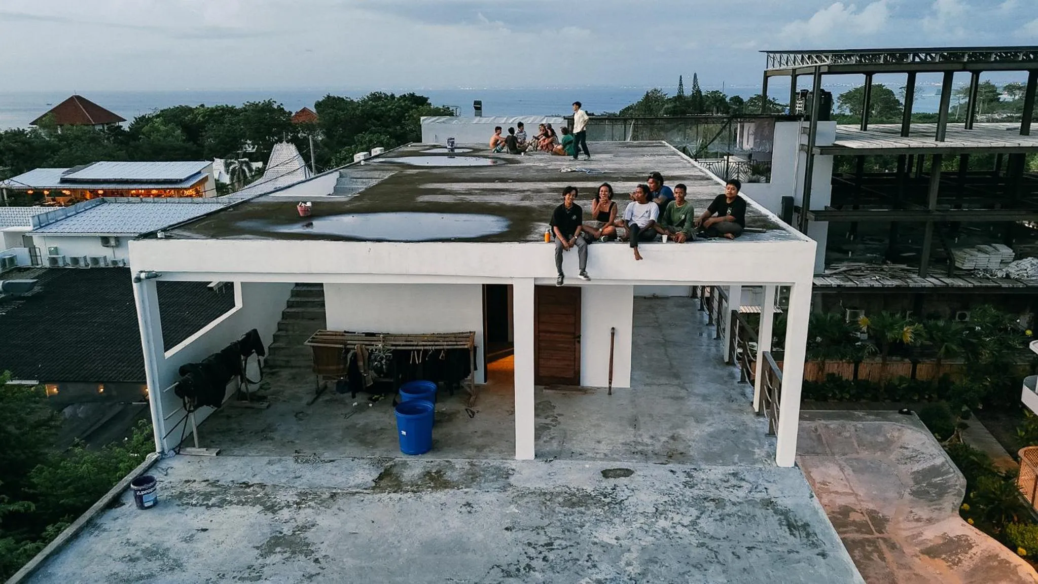 Evening entertainment in Kala Surf Camp