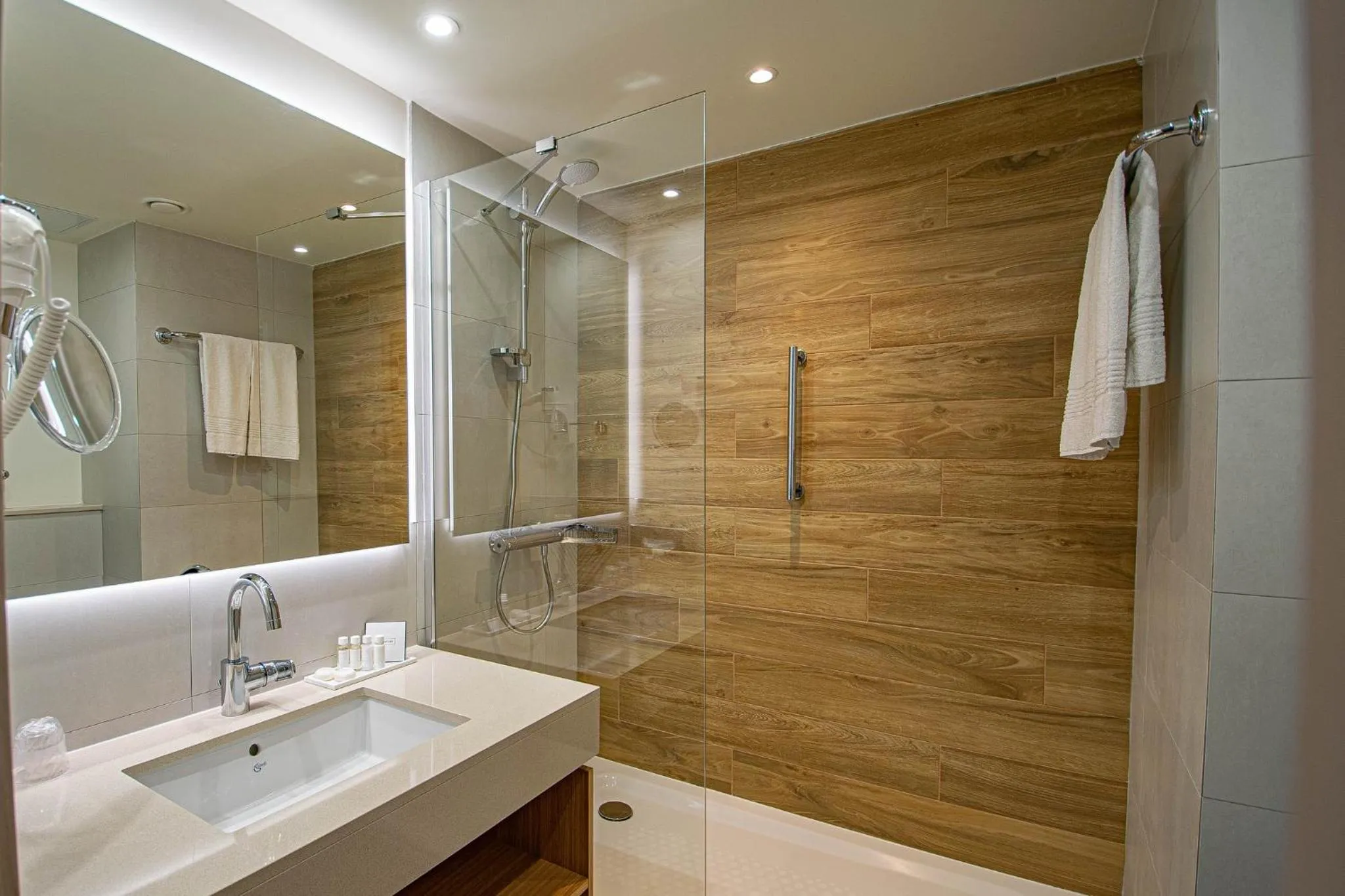 Bathroom in Crowne Plaza Maastricht by IHG