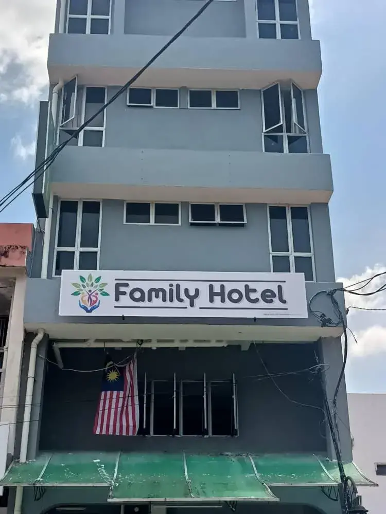FAMILY HOTEL FAMILY HOTEL