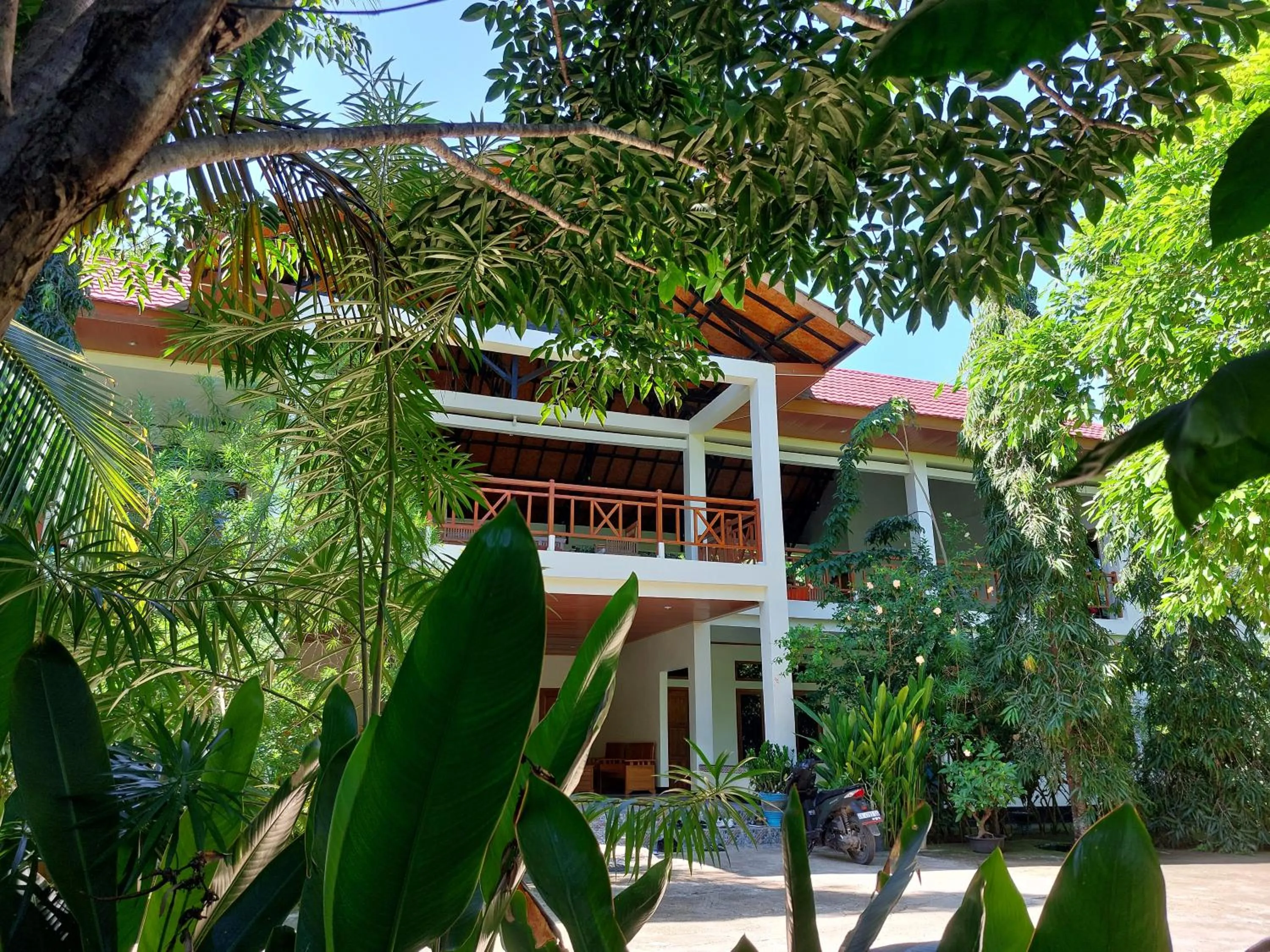 Property building in Hôtel La Belle Etoile