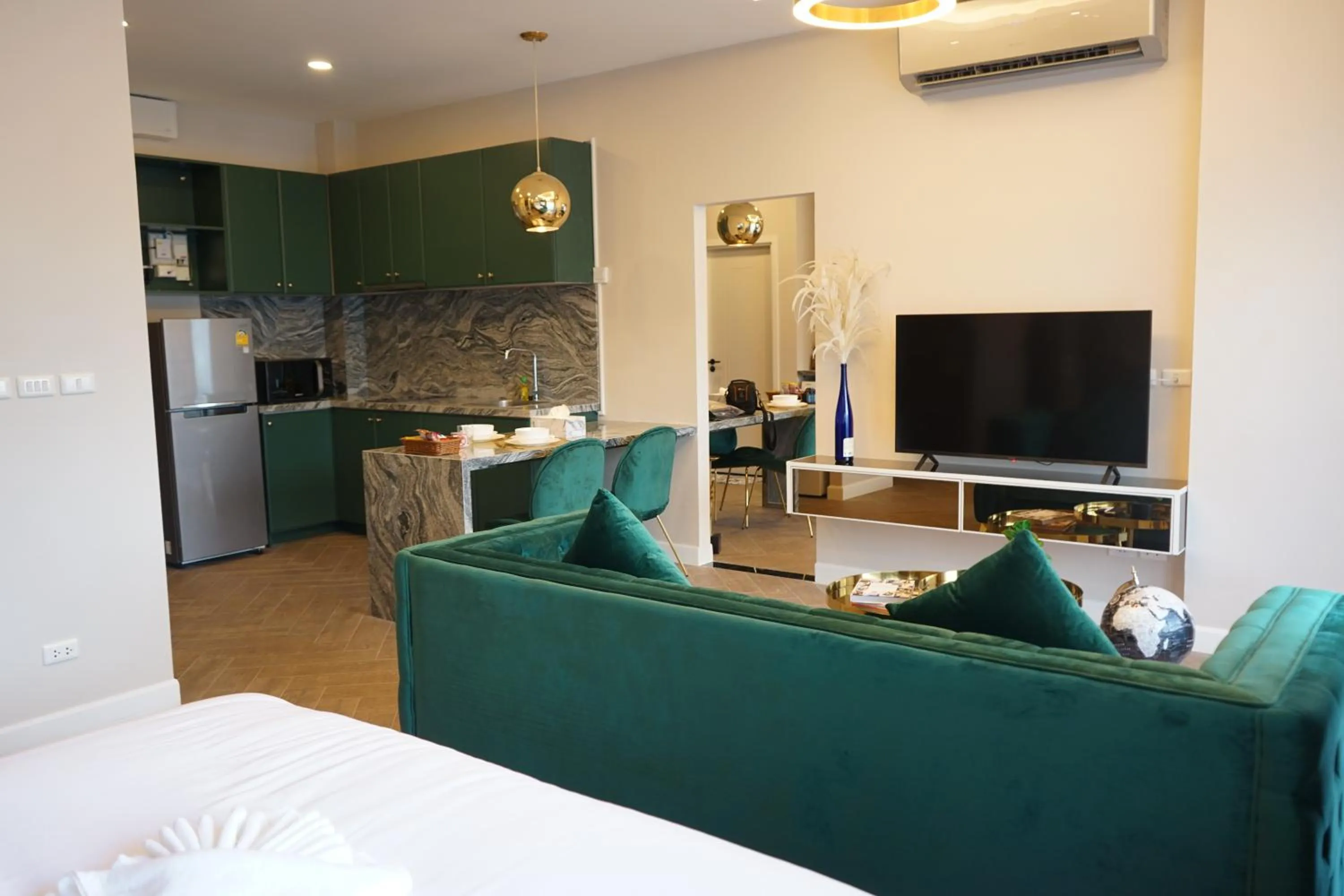 Seating area, Bed in THE NINE THASALA