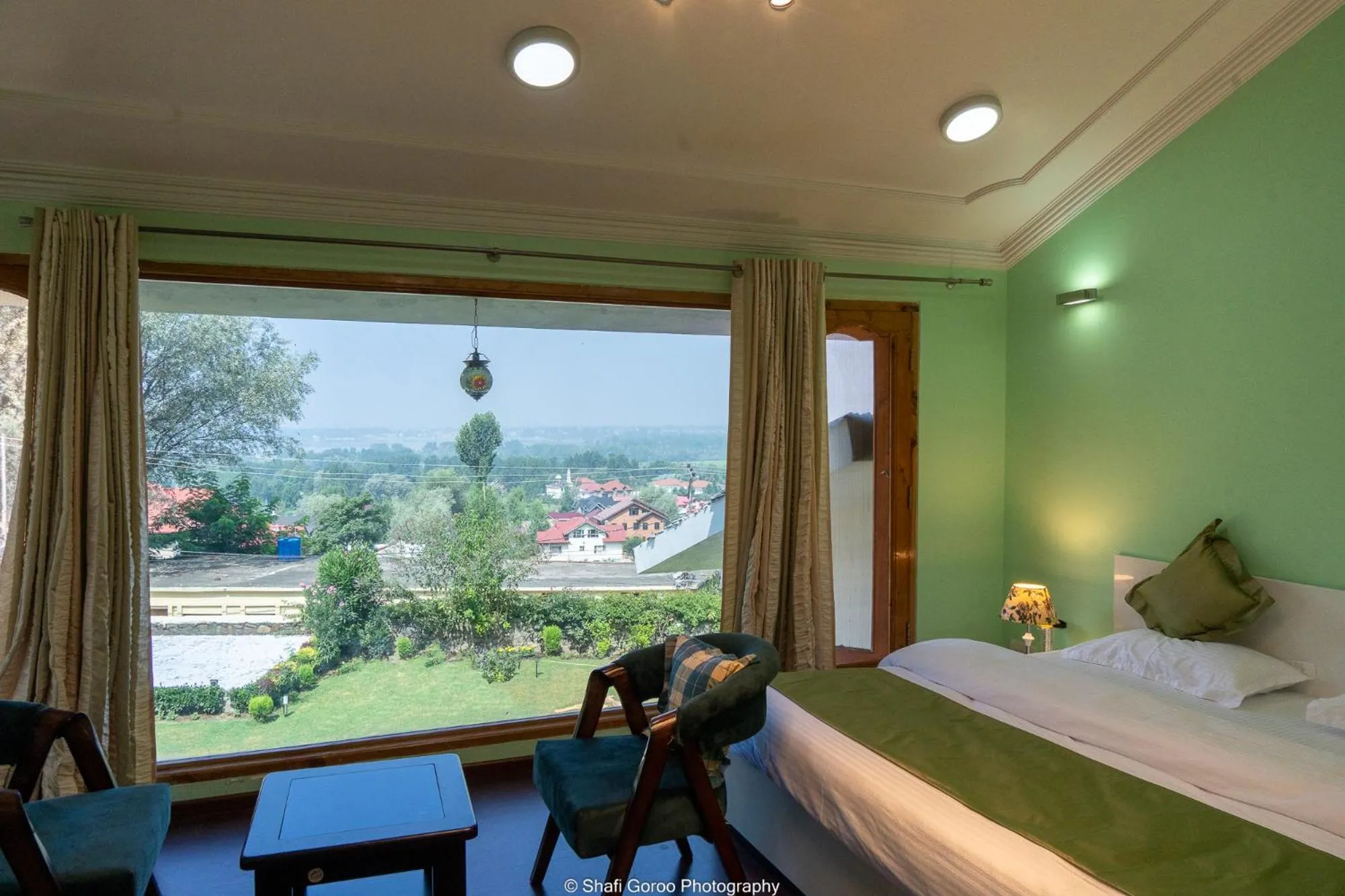 Bedroom, Bed in Orania