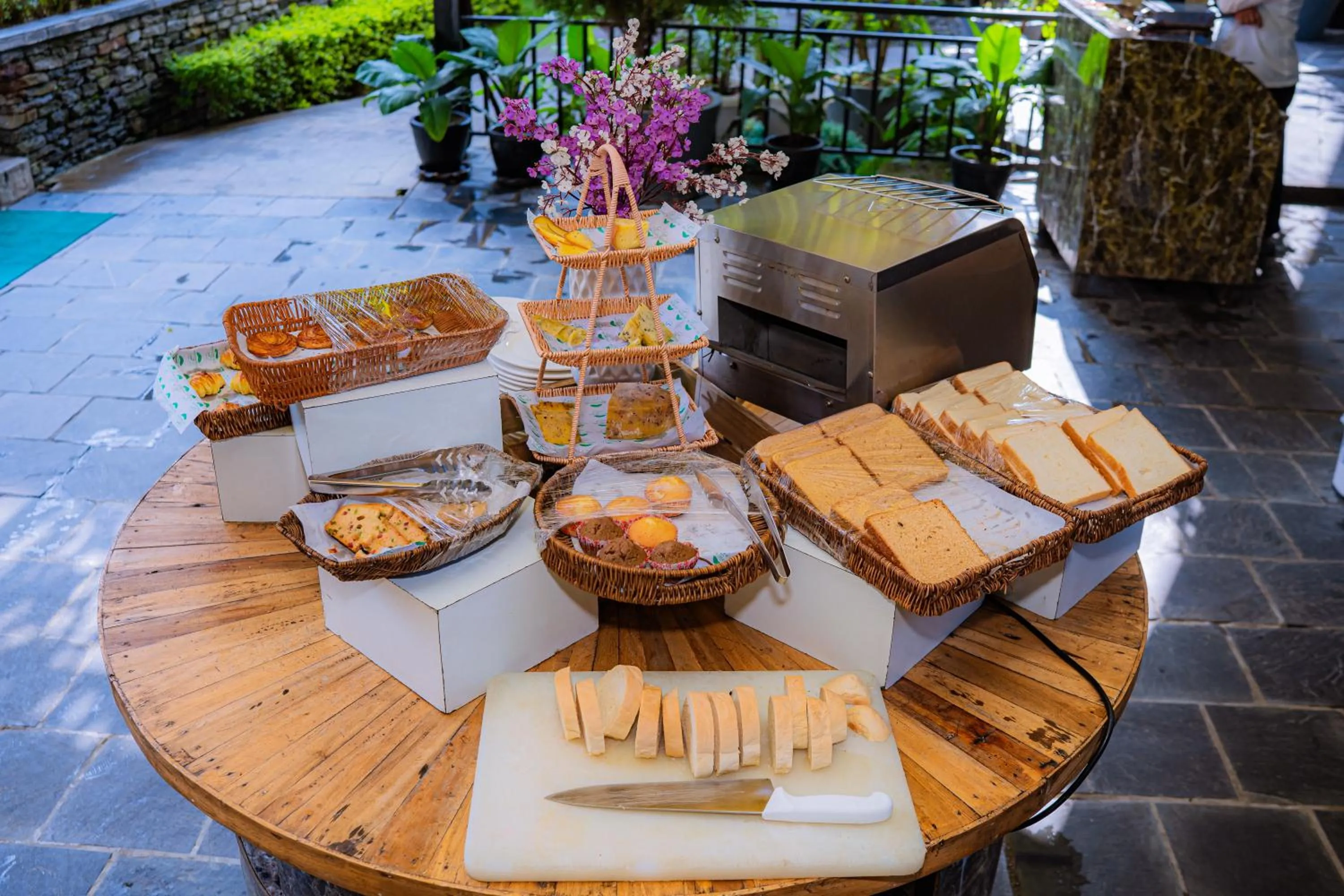 Breakfast in Majestic Lake Front Hotel & Suites