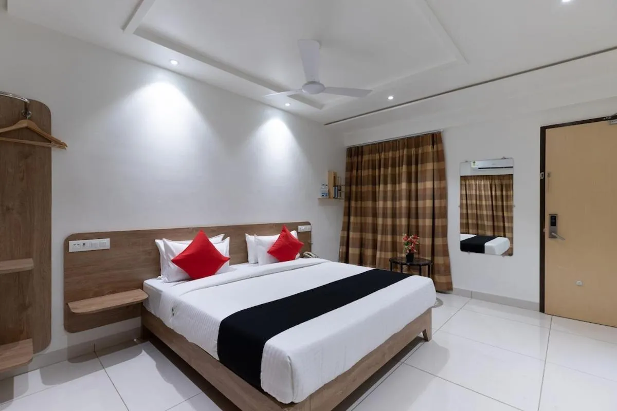 Bed in Sapphero Akshar Inn- Jamnagar