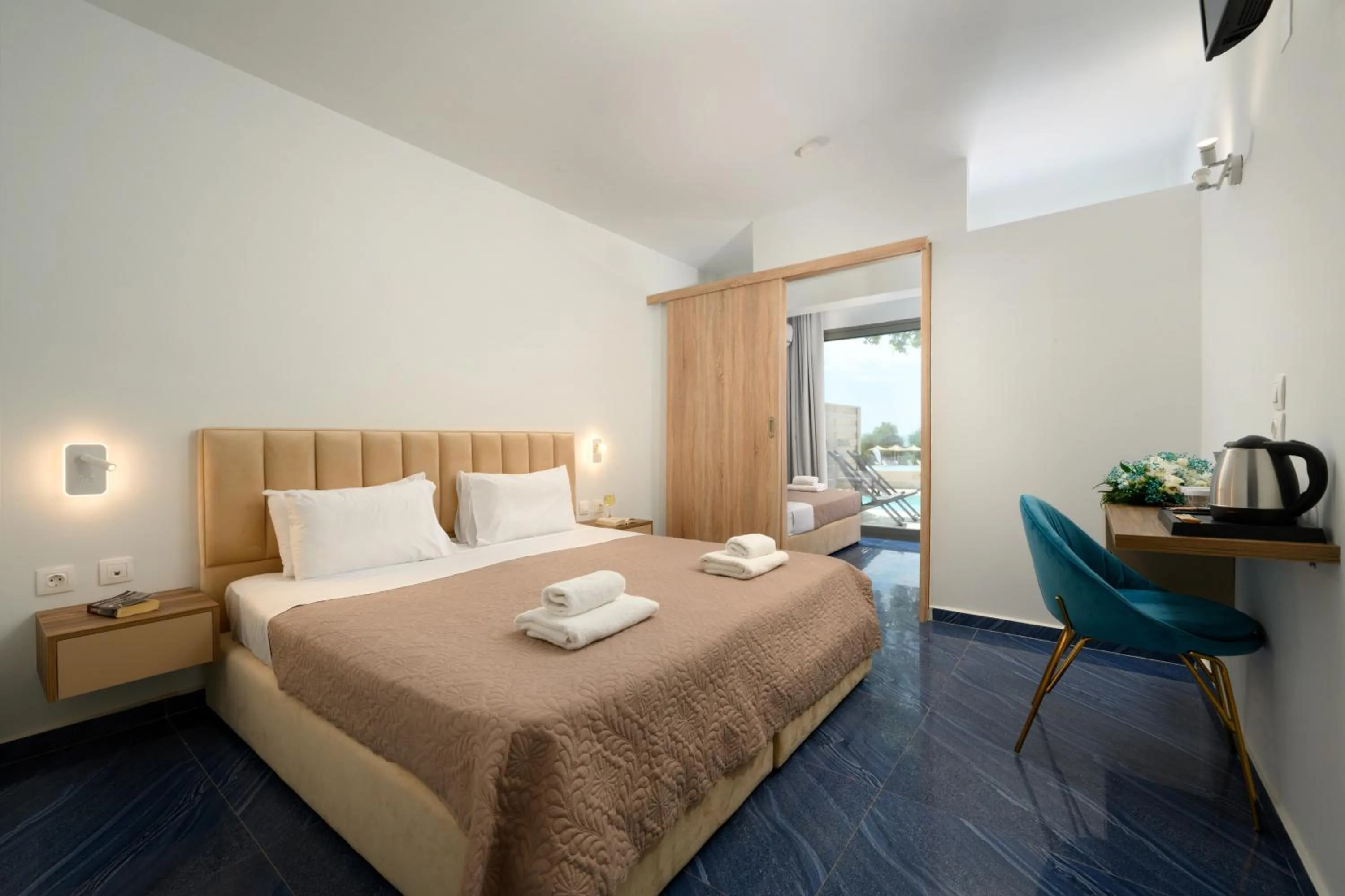 Bedroom, Bed in Ninos Grand Beach Resort