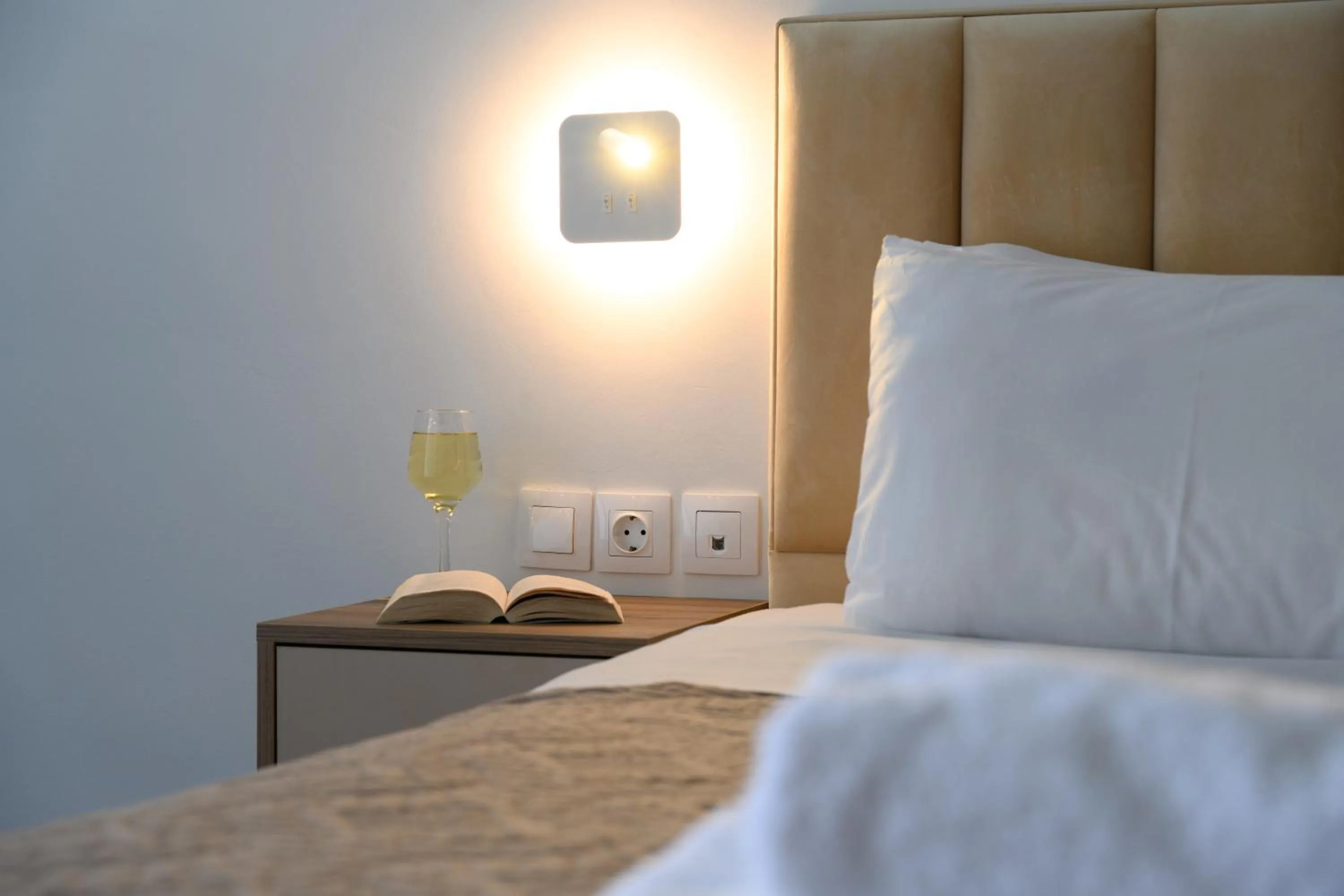 Bedroom, Bed in Ninos Grand Beach Resort