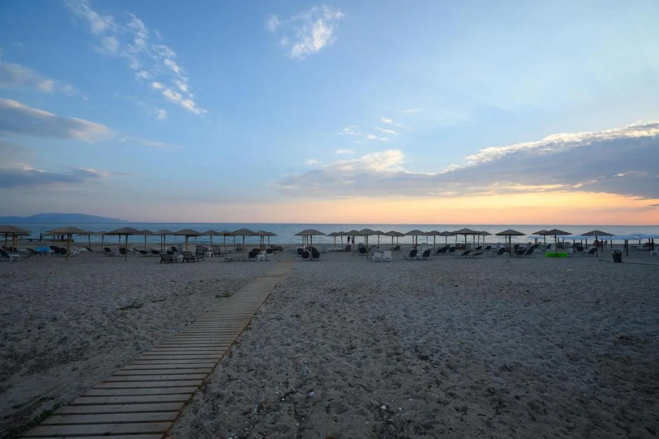Beach in Ninos Grand Beach Resort