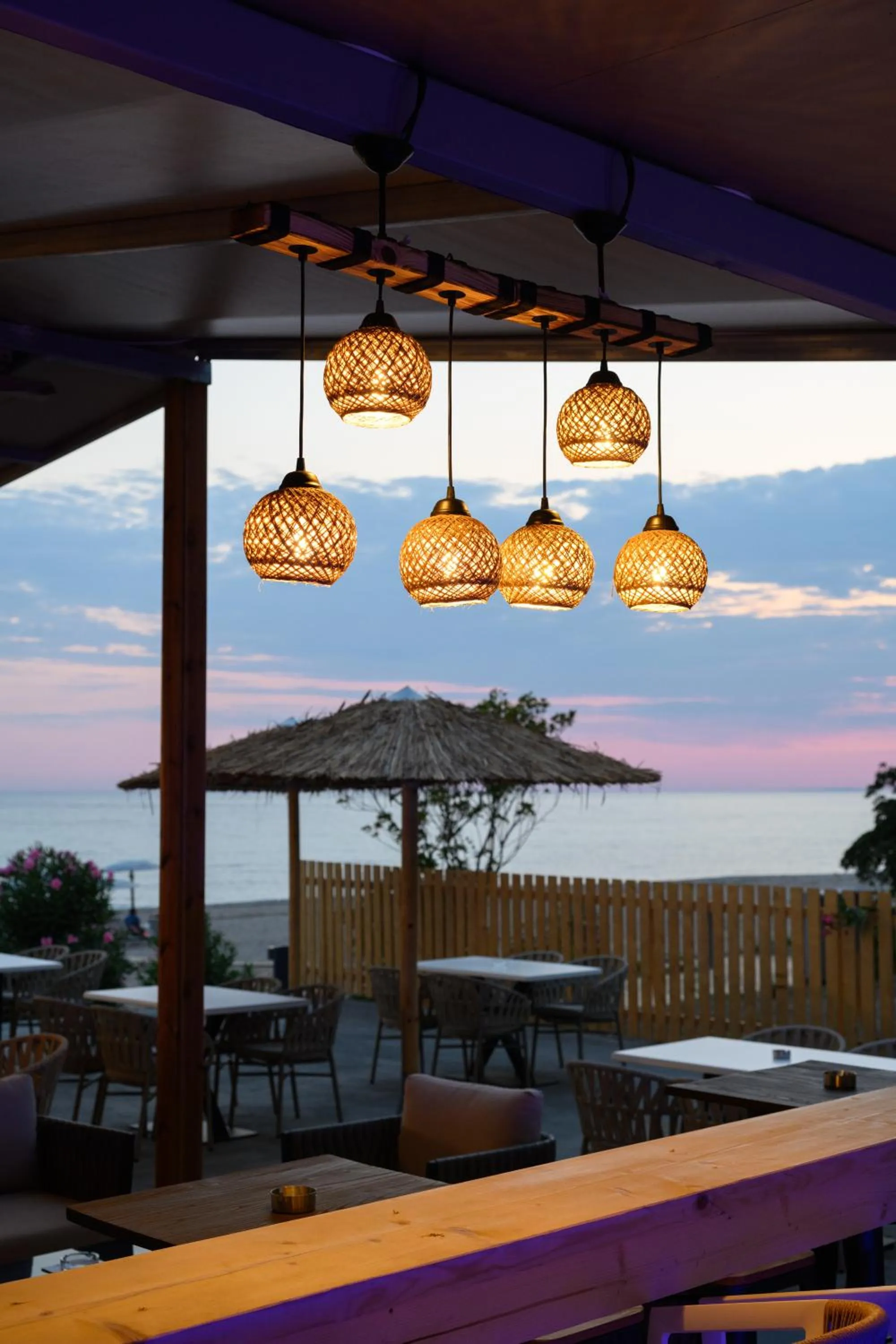 Restaurant/places to eat in Ninos Grand Beach Resort