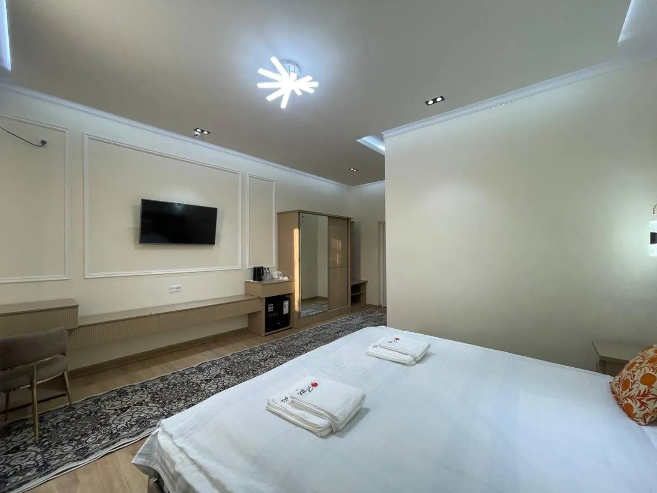 TV and multimedia in Anor Qal'a