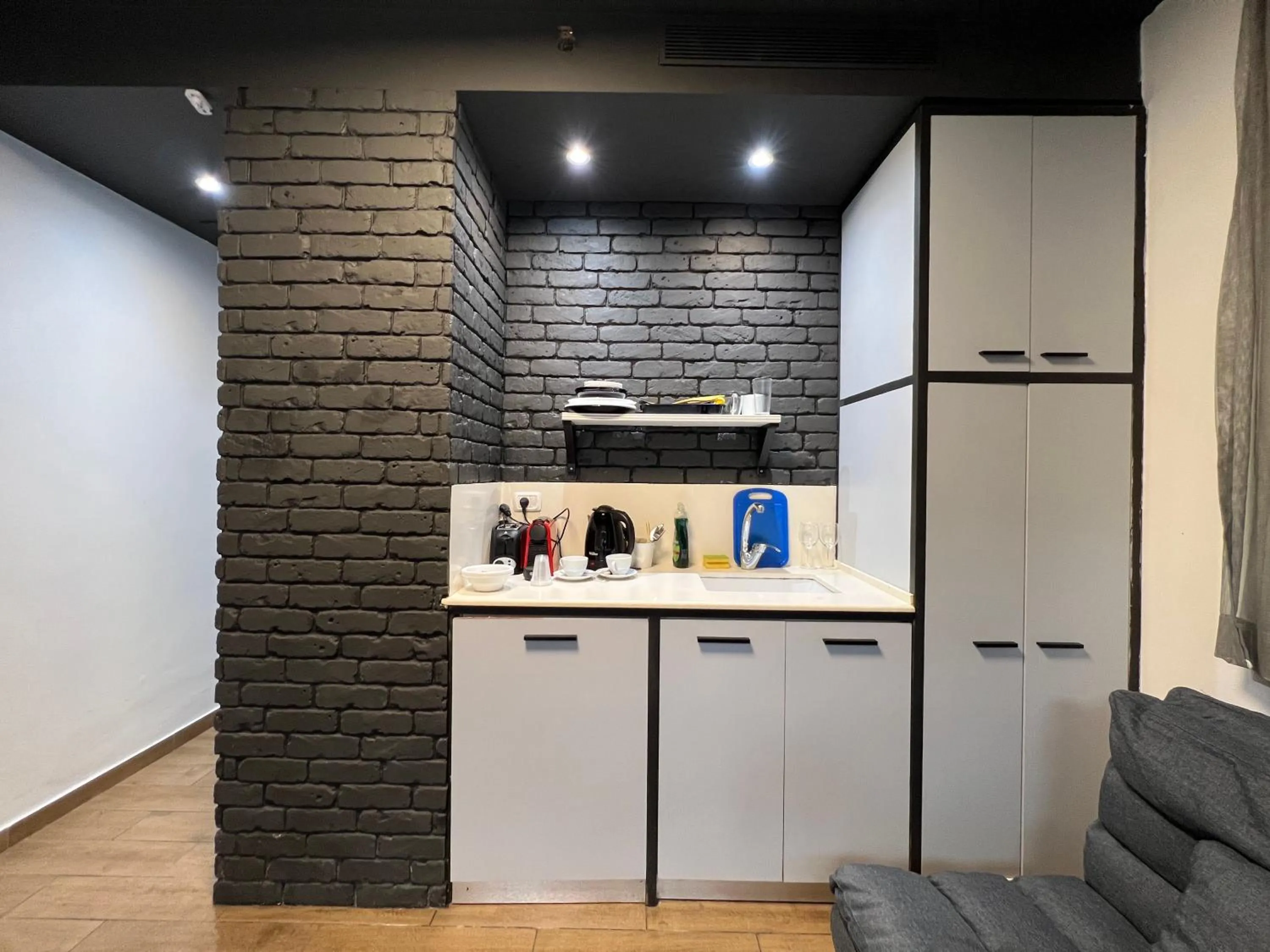 Kitchen/Kitchenette in Beer Garden Hotel