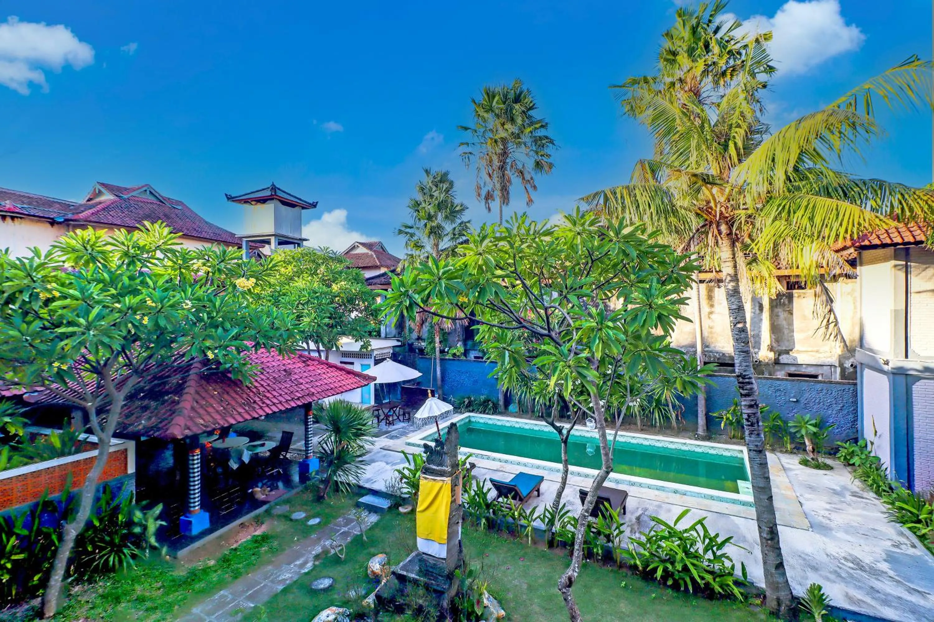 Swimming pool in Super OYO Capital O 93486 Anna Inn Kuta