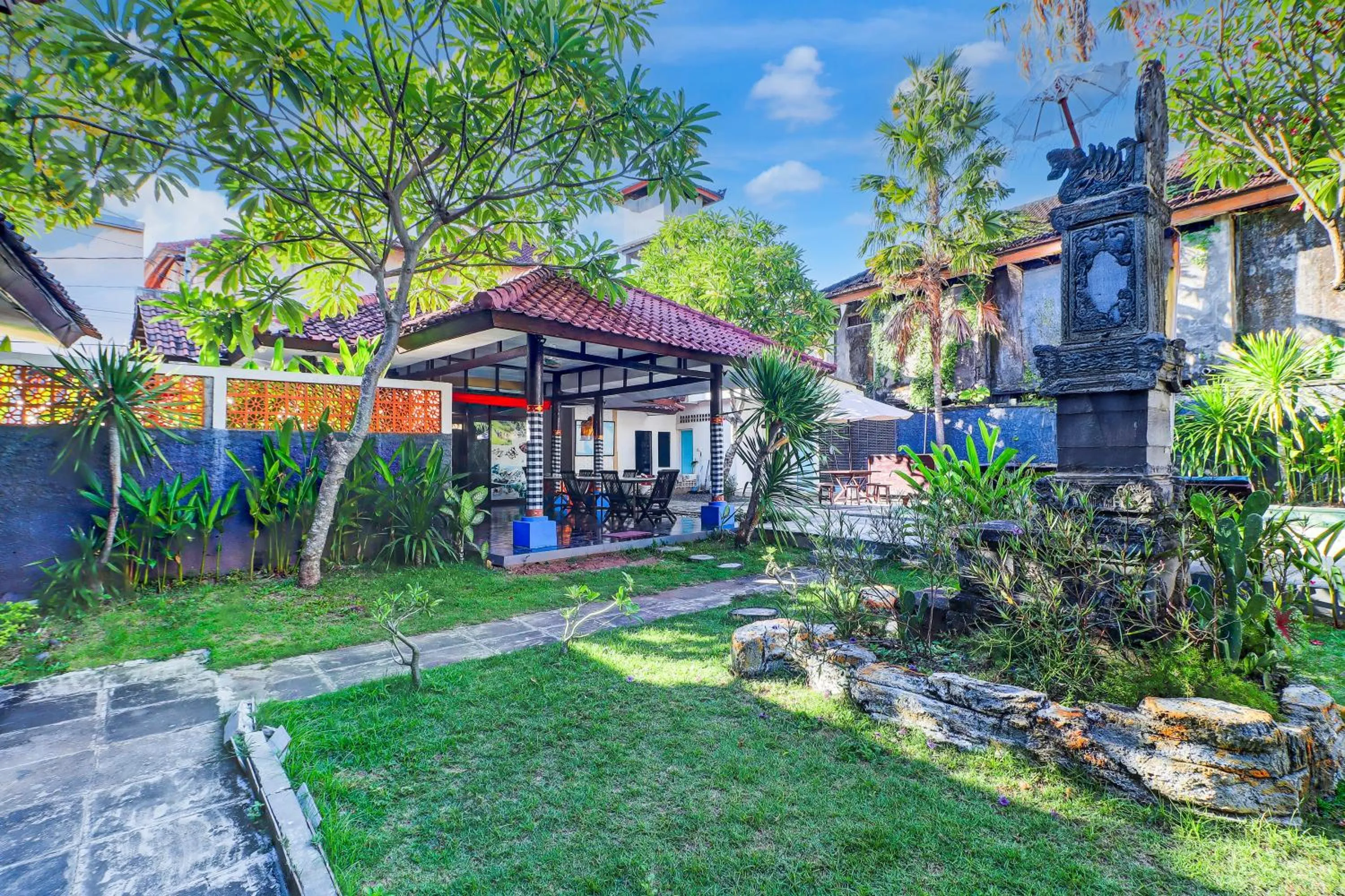 Facade/entrance in Super OYO Capital O 93486 Anna Inn Kuta