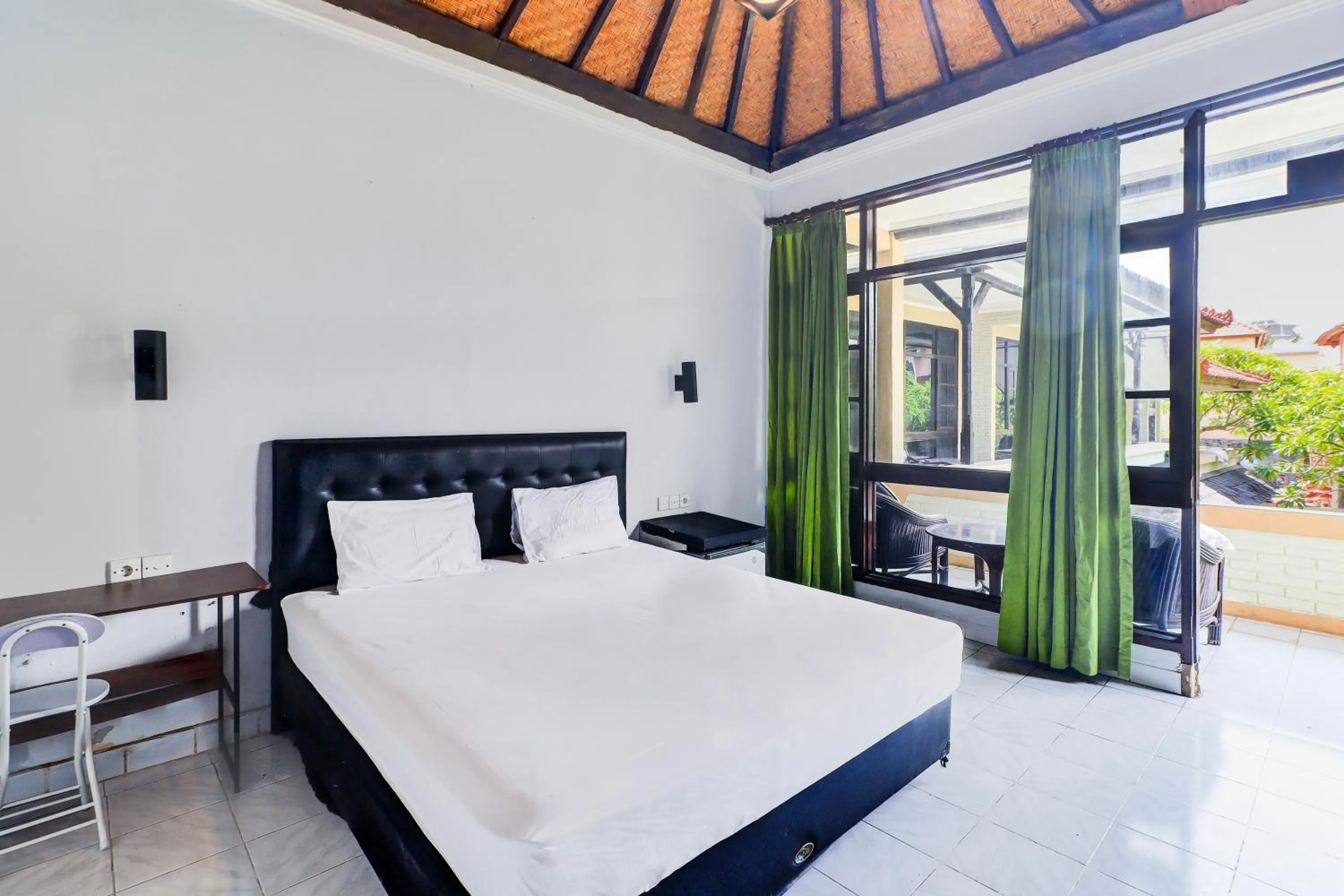 Bed in Super OYO Capital O 93486 Anna Inn Kuta