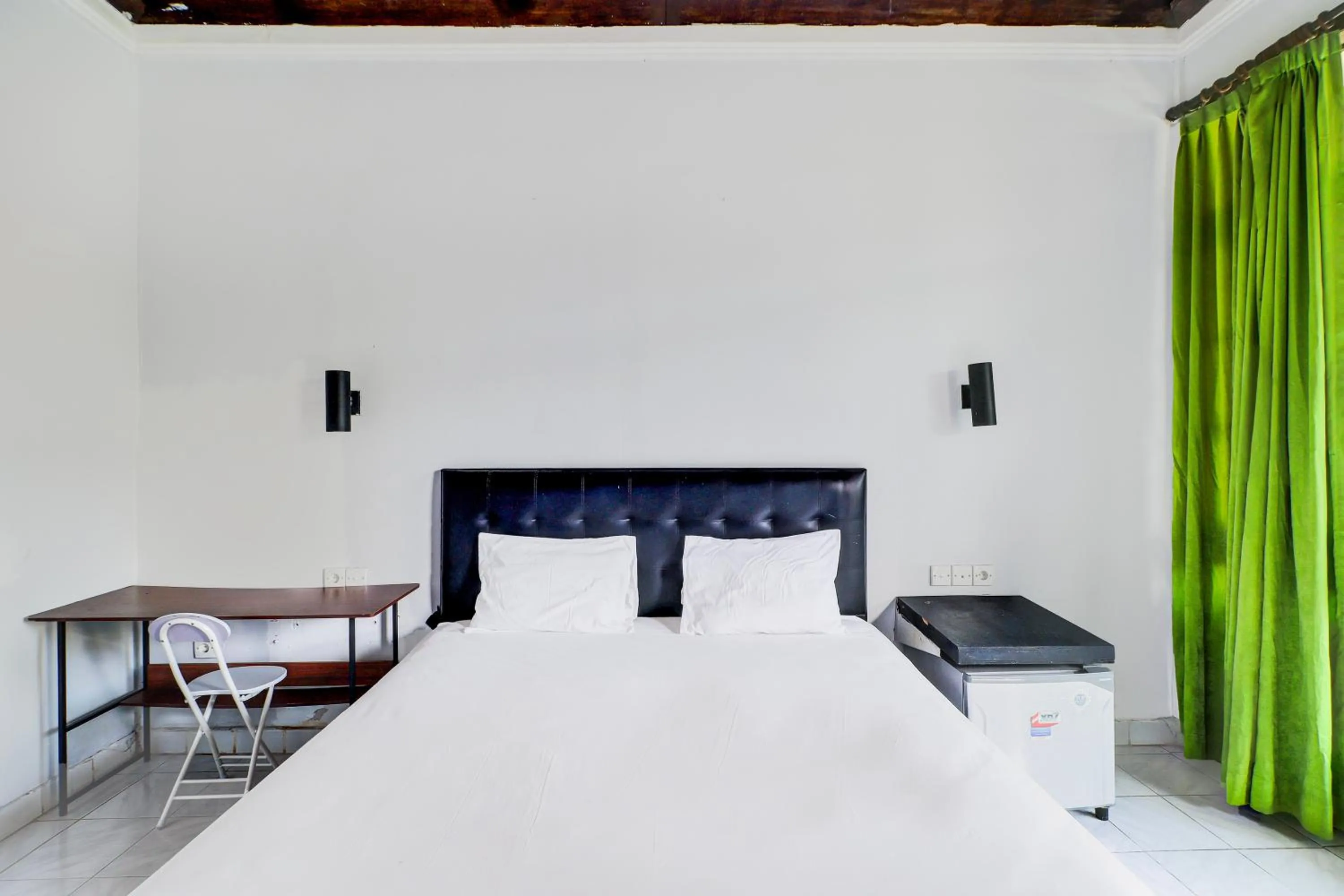 Bedroom, Bed in Super OYO Capital O 93486 Anna Inn Kuta