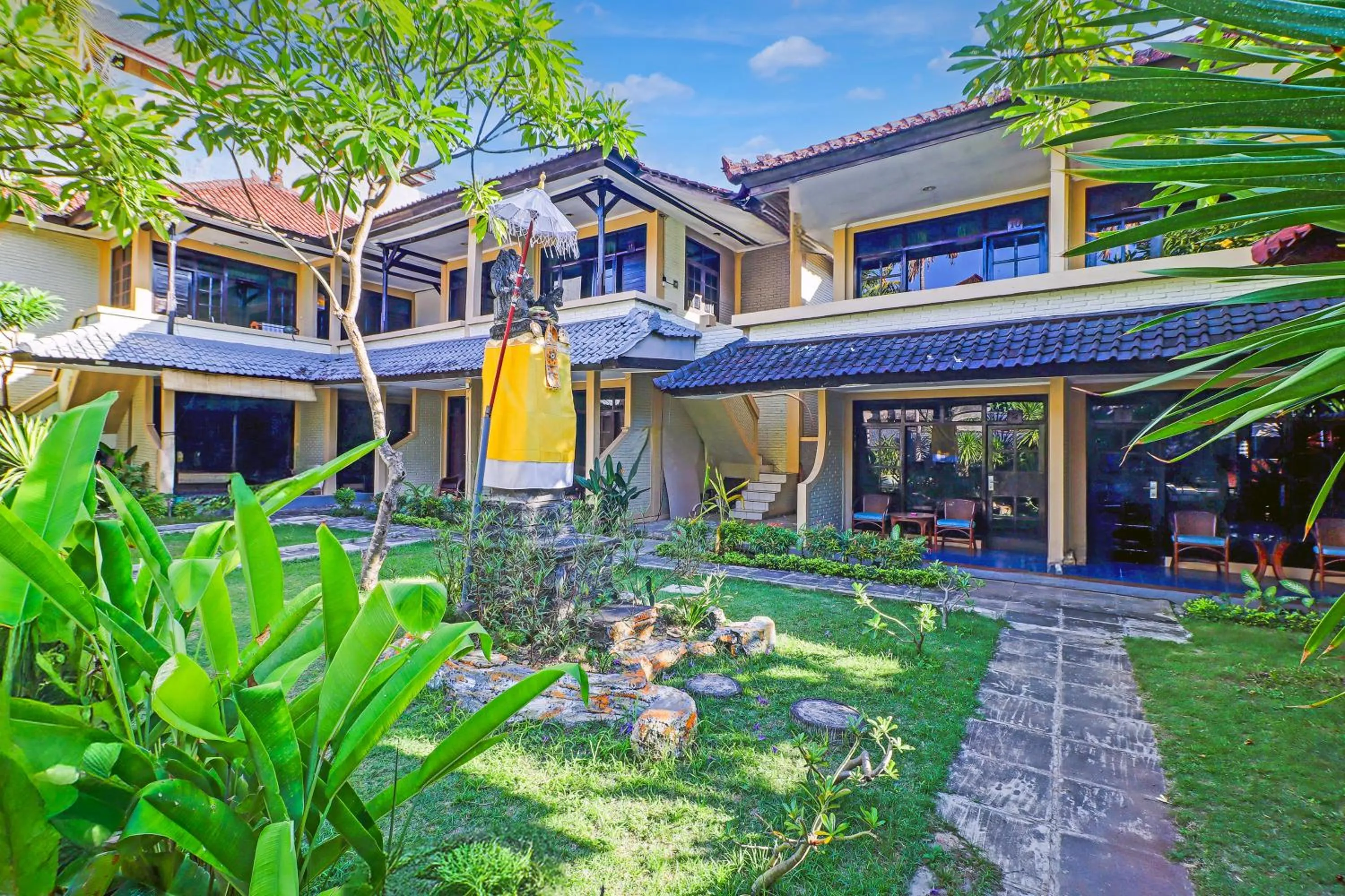 Facade/entrance in Super OYO Capital O 93486 Anna Inn Kuta