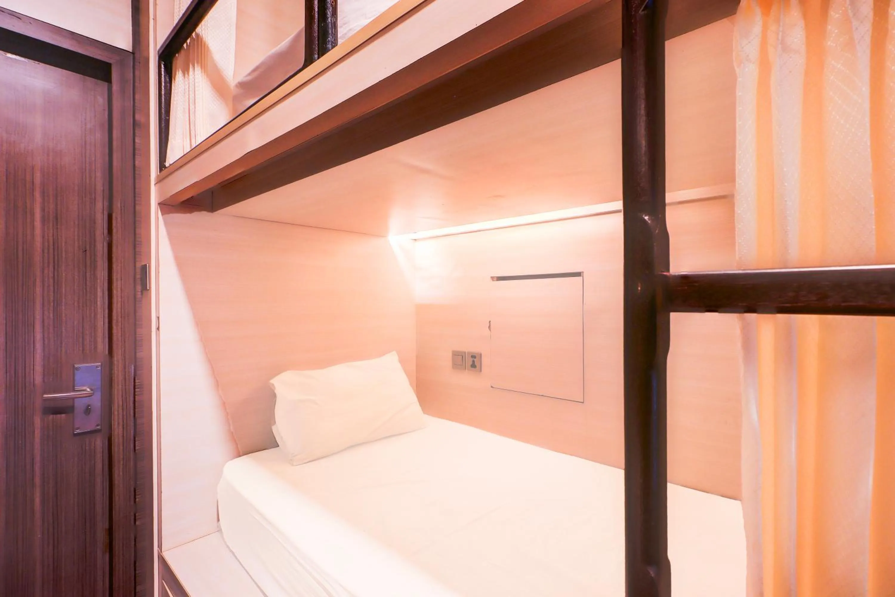 Bedroom, Bed in Super OYO Capital O 93486 Anna Inn Kuta