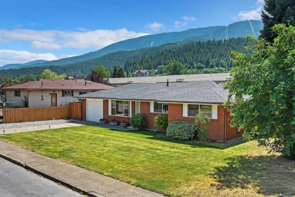 The Brick House, Kellogg ID