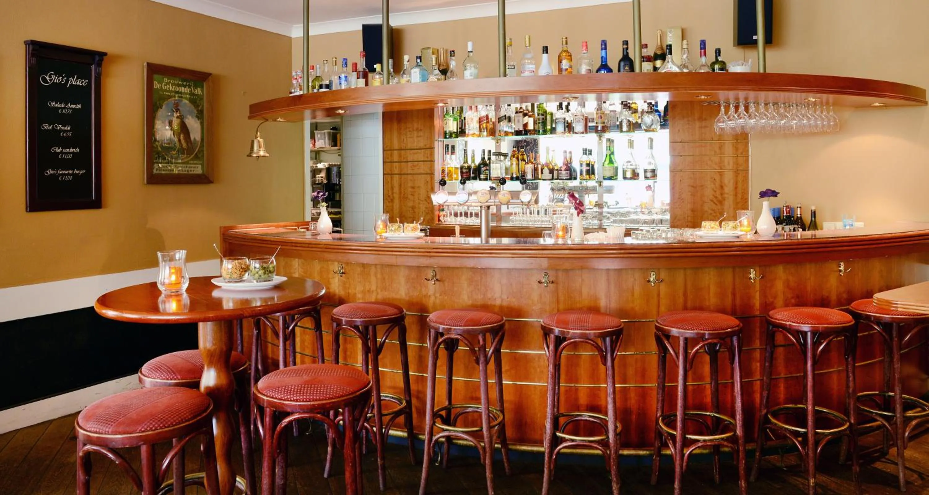 Lounge or bar in Amrâth Hotel Lapershoek Arenapark