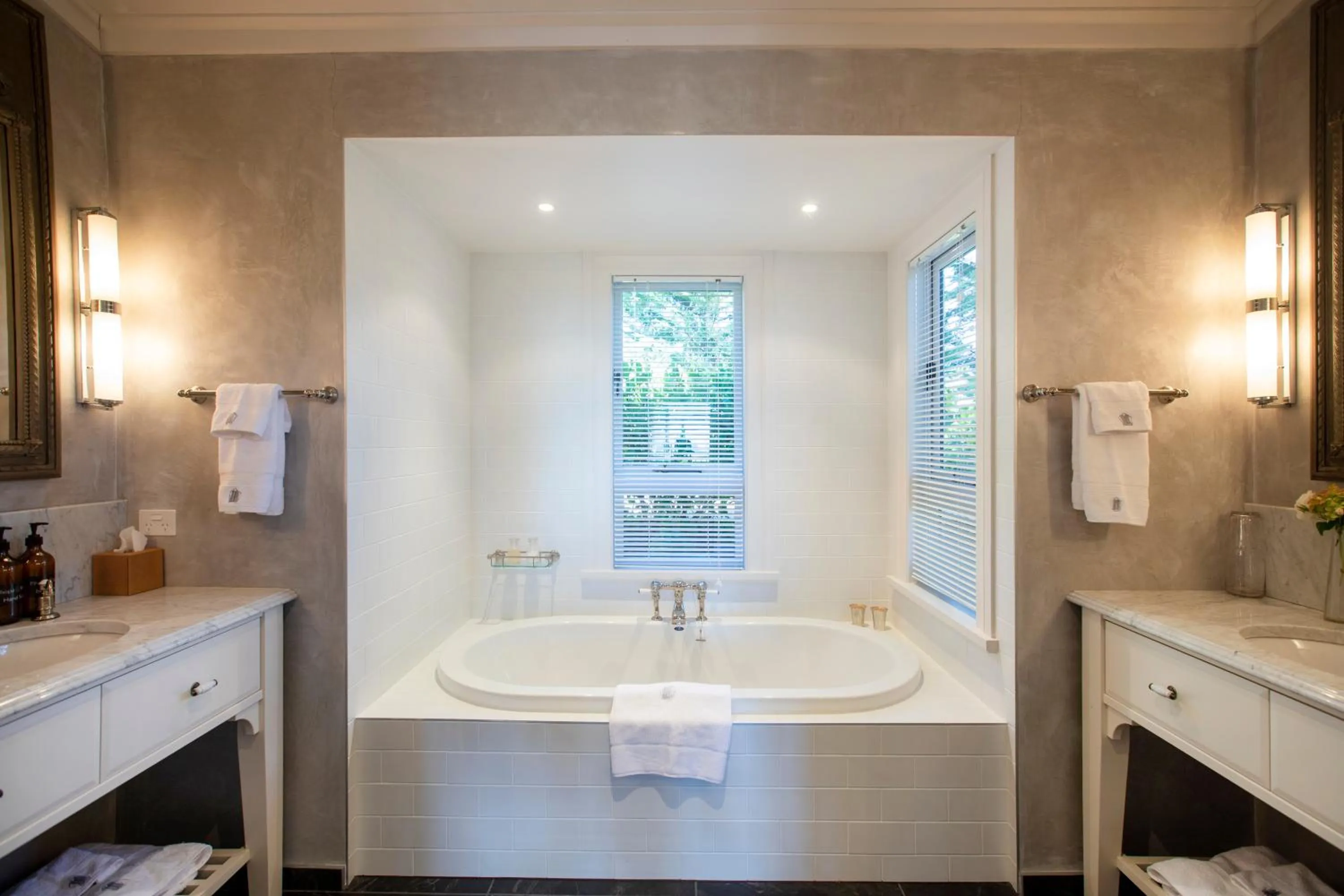 Bathroom in Pihopa Retreat