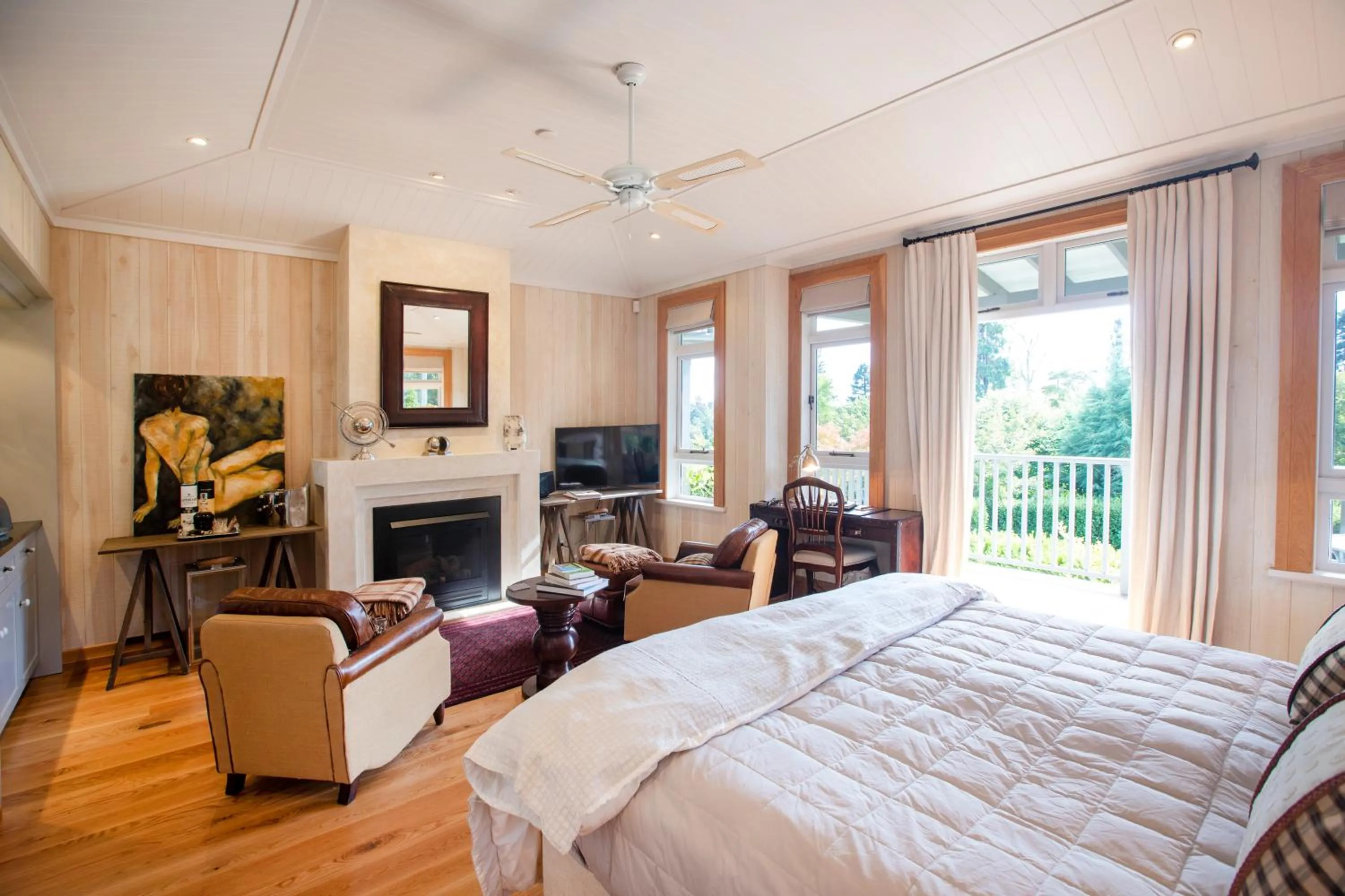 Bed in Pihopa Retreat