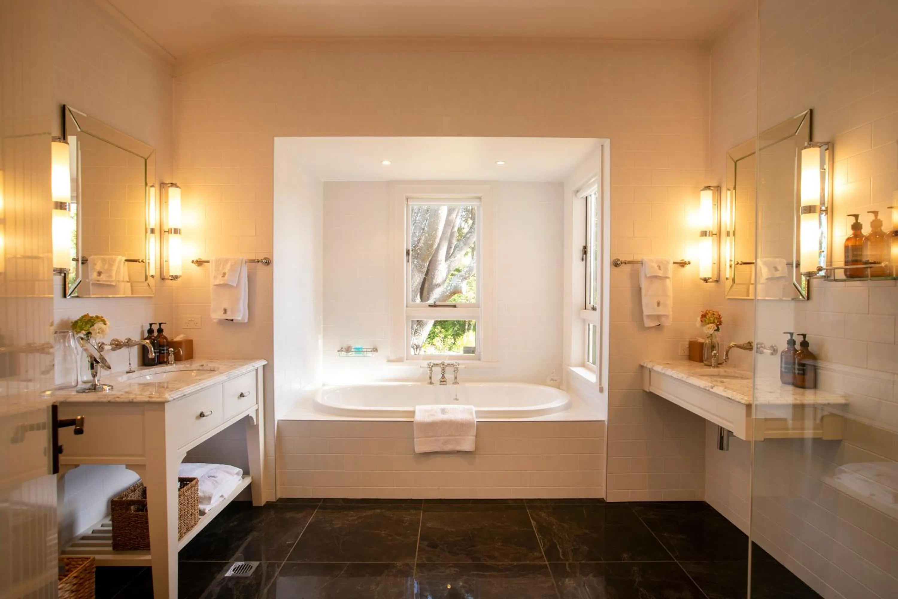 Shower in Pihopa Retreat