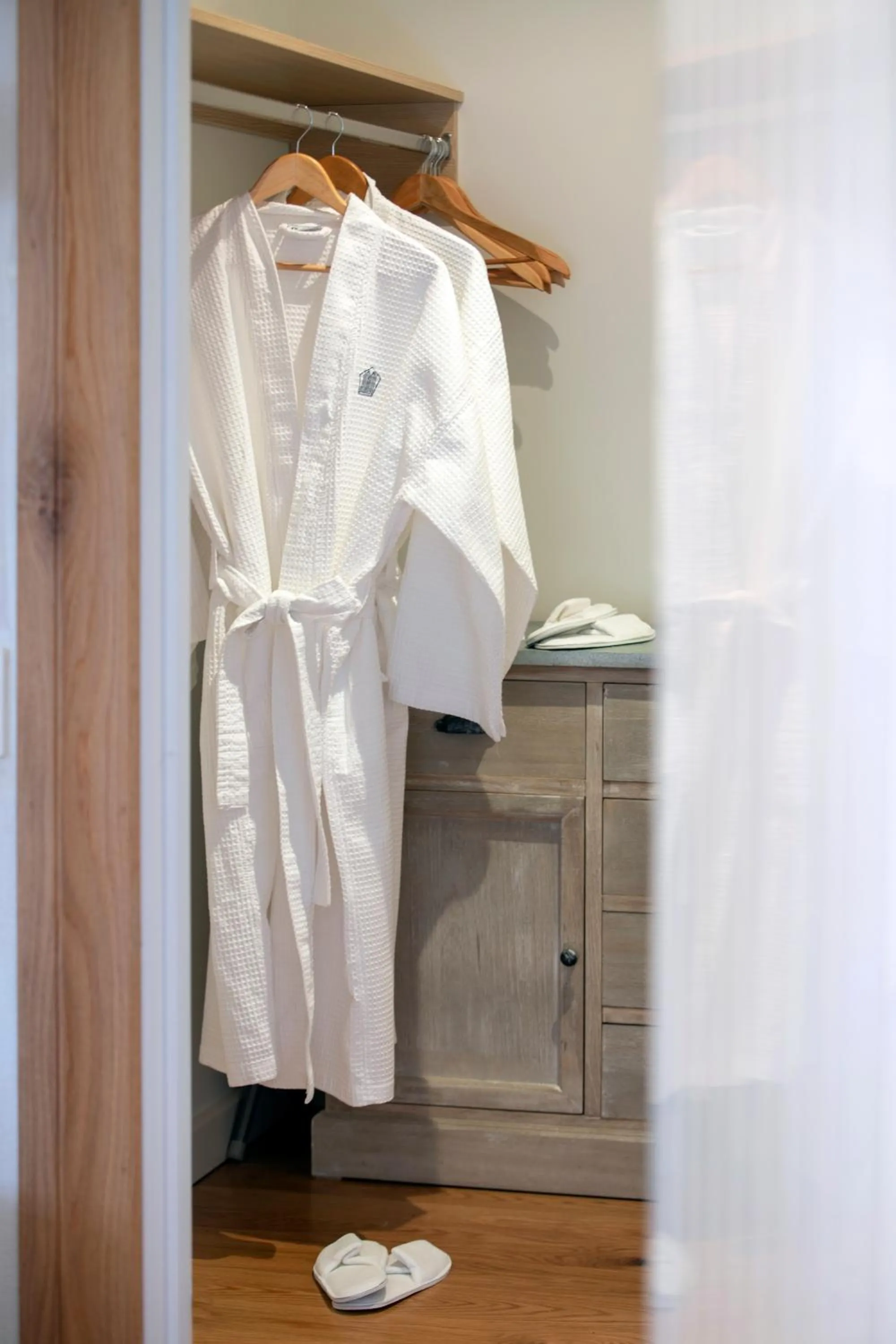 wardrobe in Pihopa Retreat