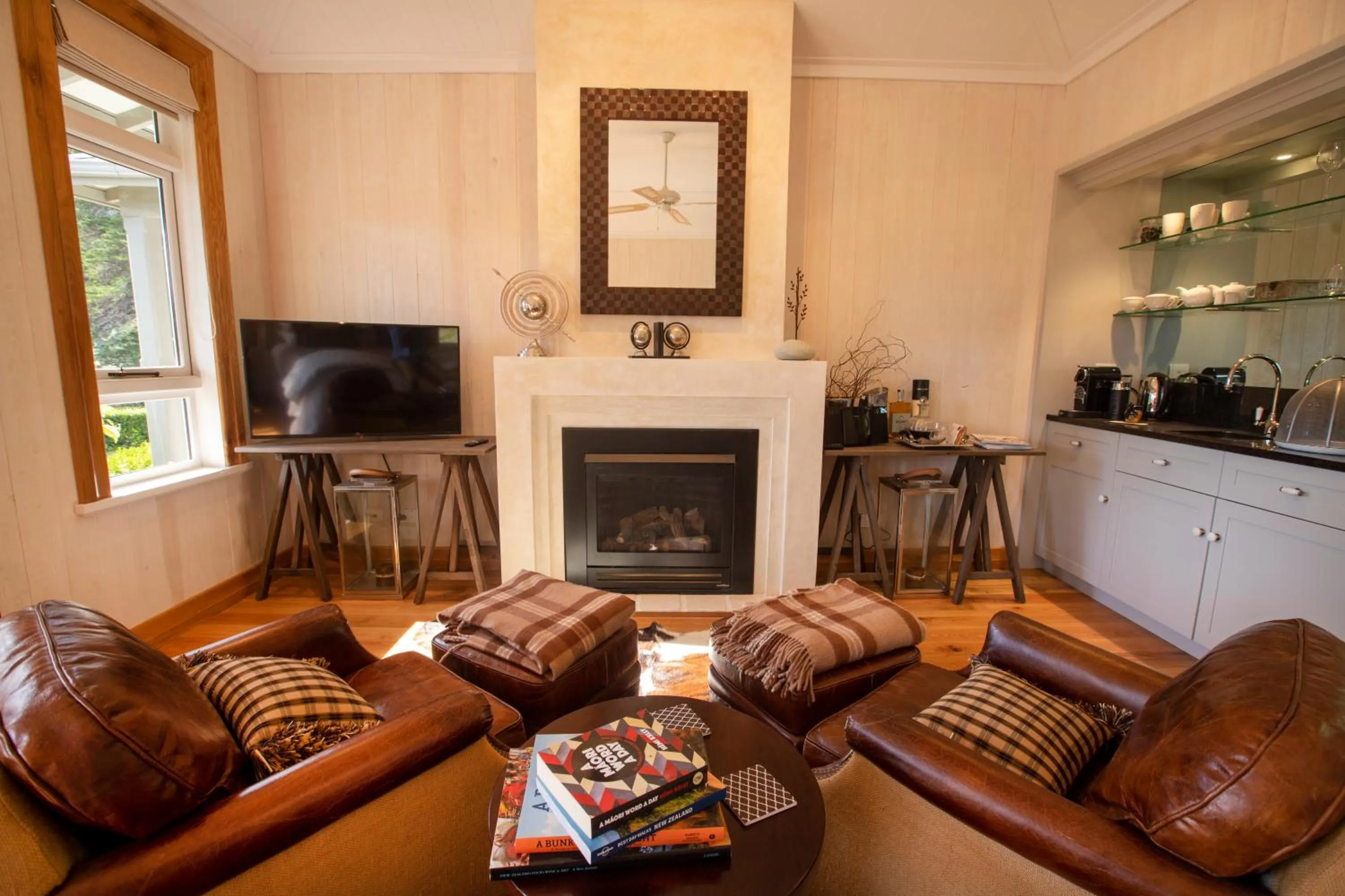 TV and multimedia in Pihopa Retreat