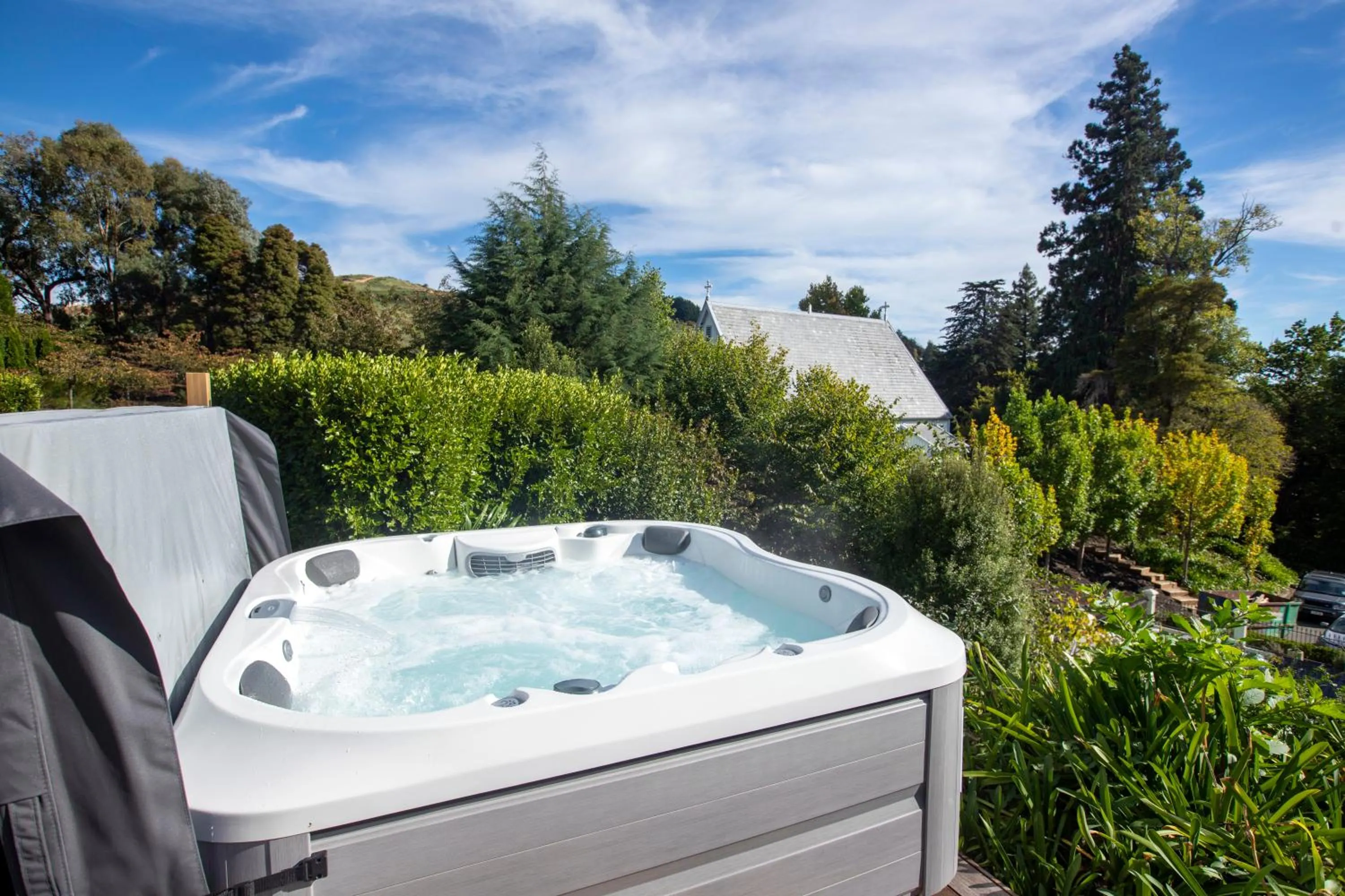 Hot Tub in Pihopa Retreat