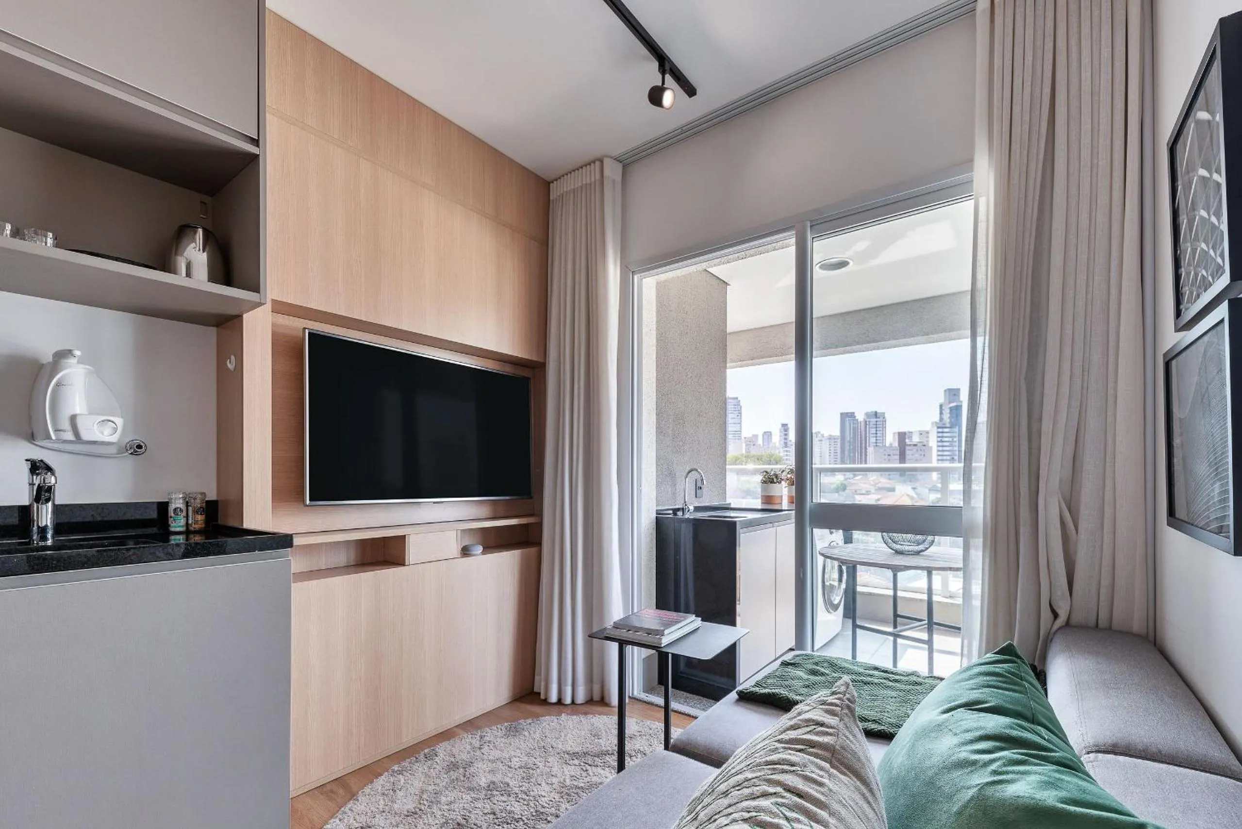 Photo of the whole room in Homelike by Viva - Apartamentos completos em Pinheiros a uma quadra da Faria Lima