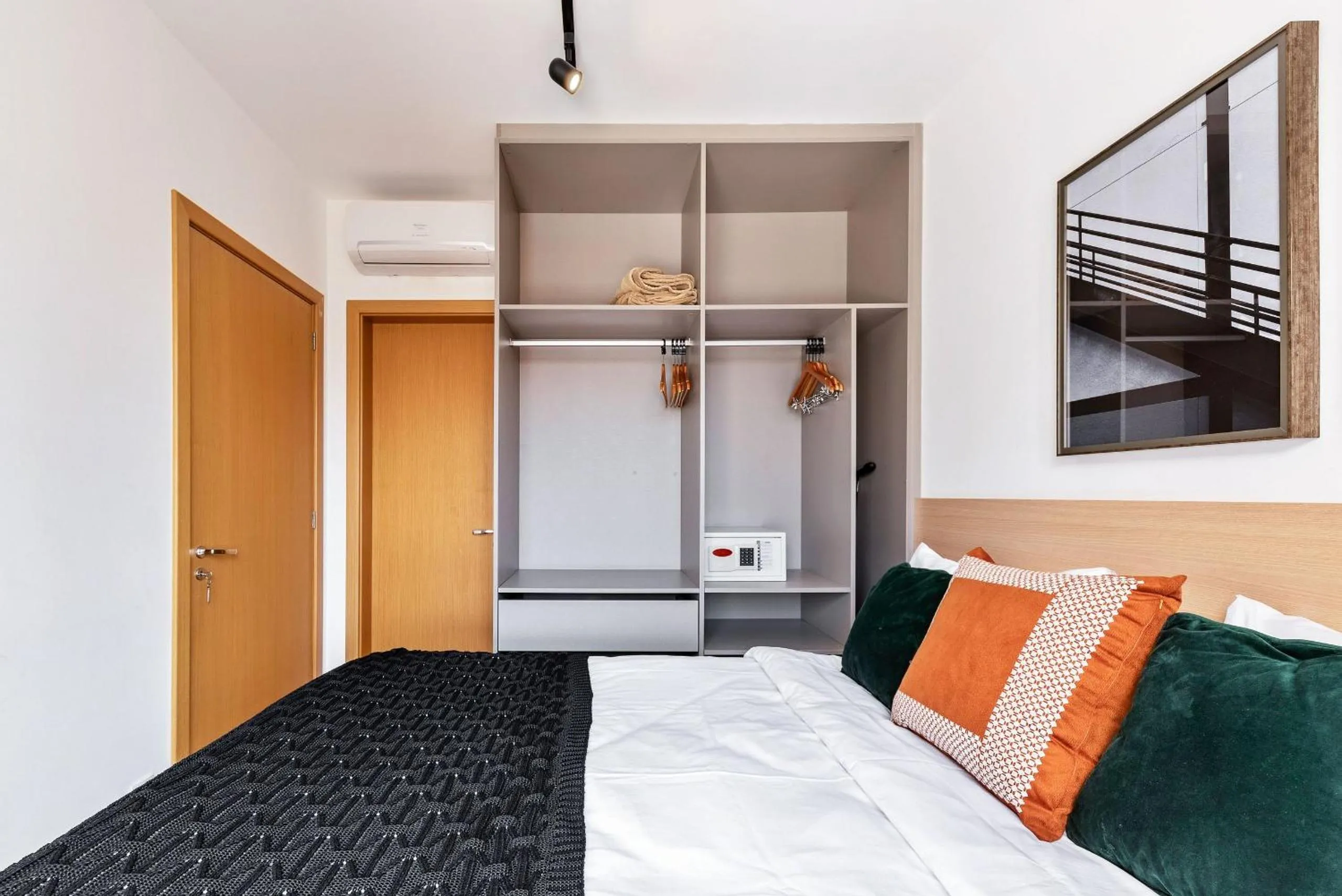 Bed in Homelike by Viva - Apartamentos completos em Pinheiros a uma quadra da Faria Lima