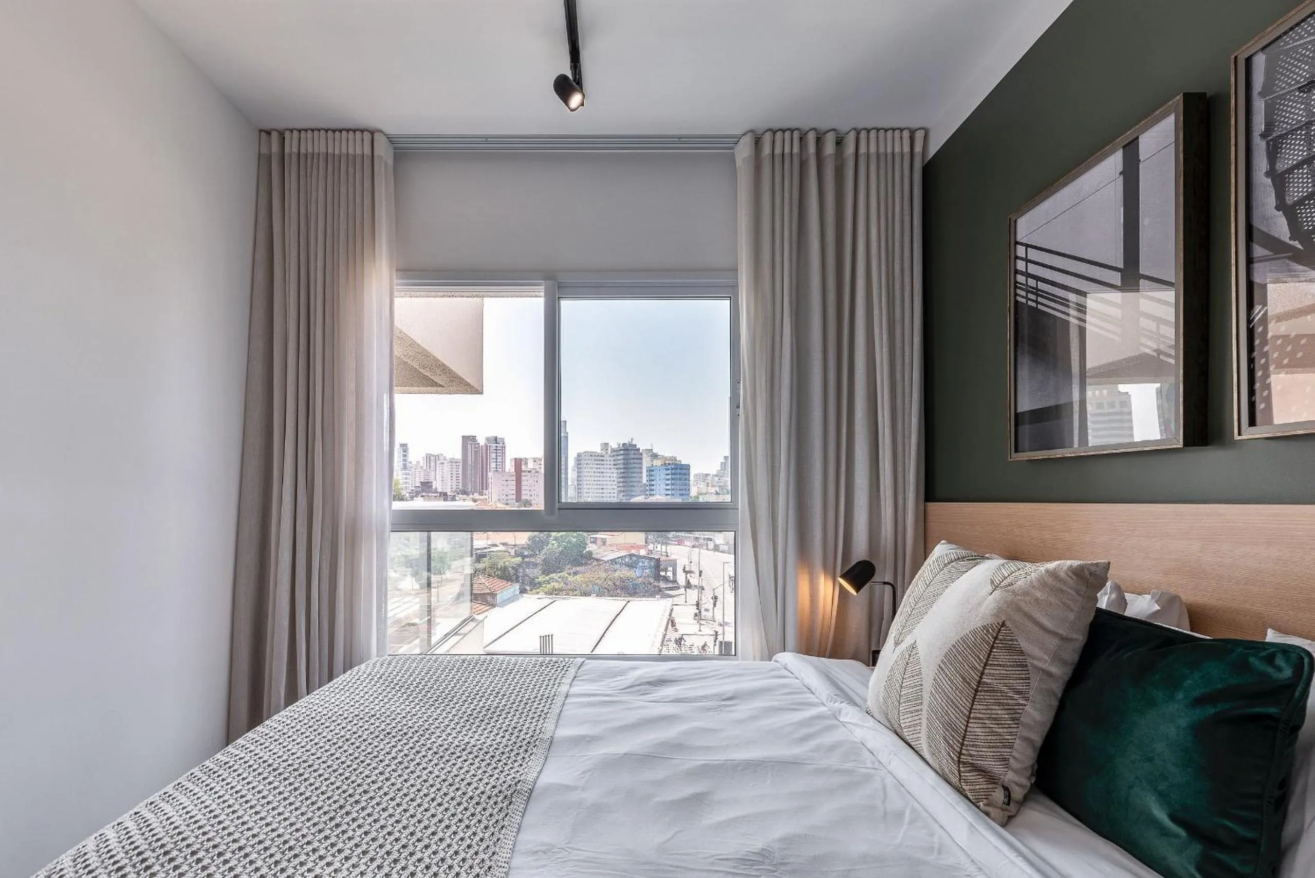 Photo of the whole room, Bed in Homelike by Viva - Apartamentos completos em Pinheiros a uma quadra da Faria Lima