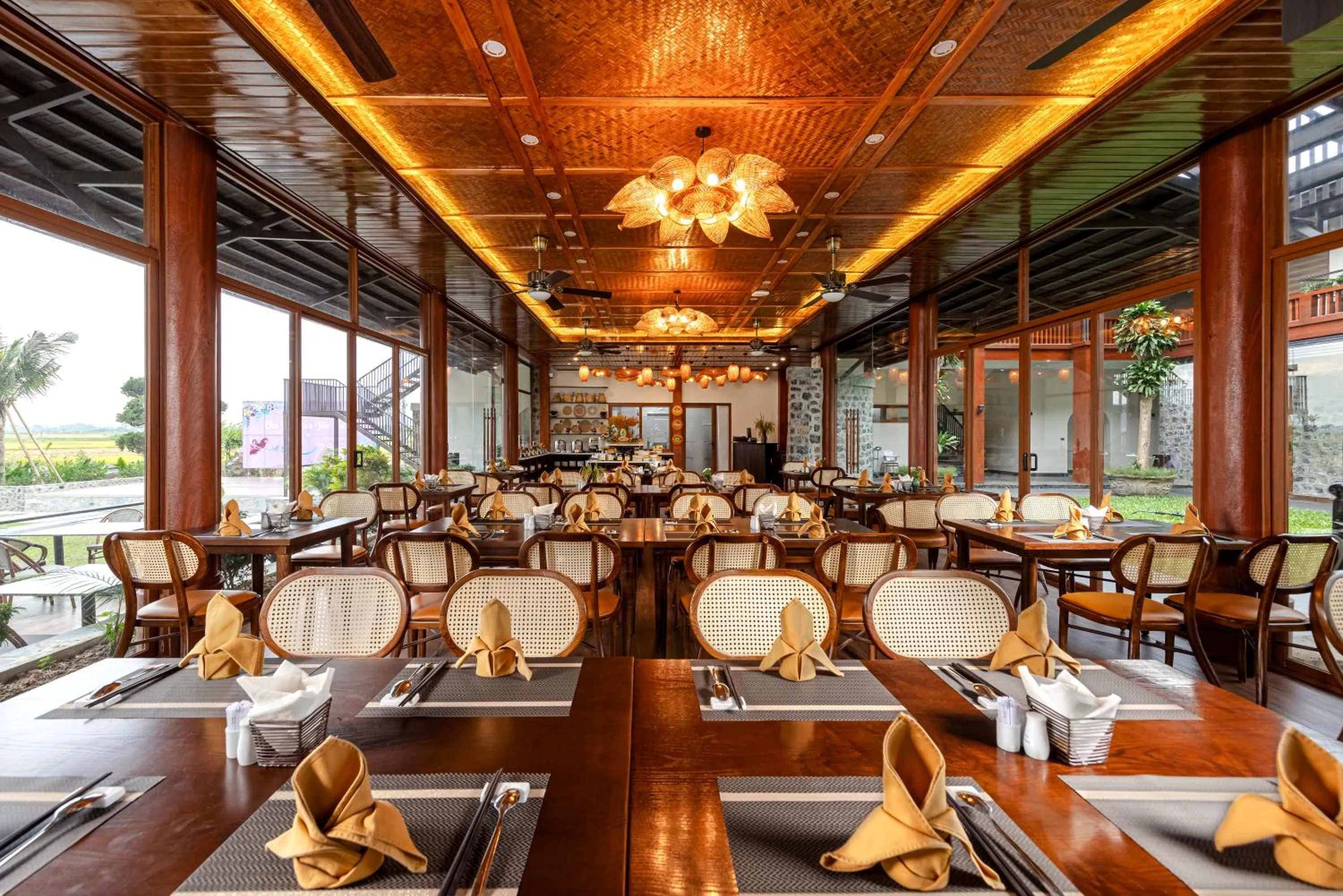 Restaurant/places to eat in Athena Premier Resort Ninh Bình