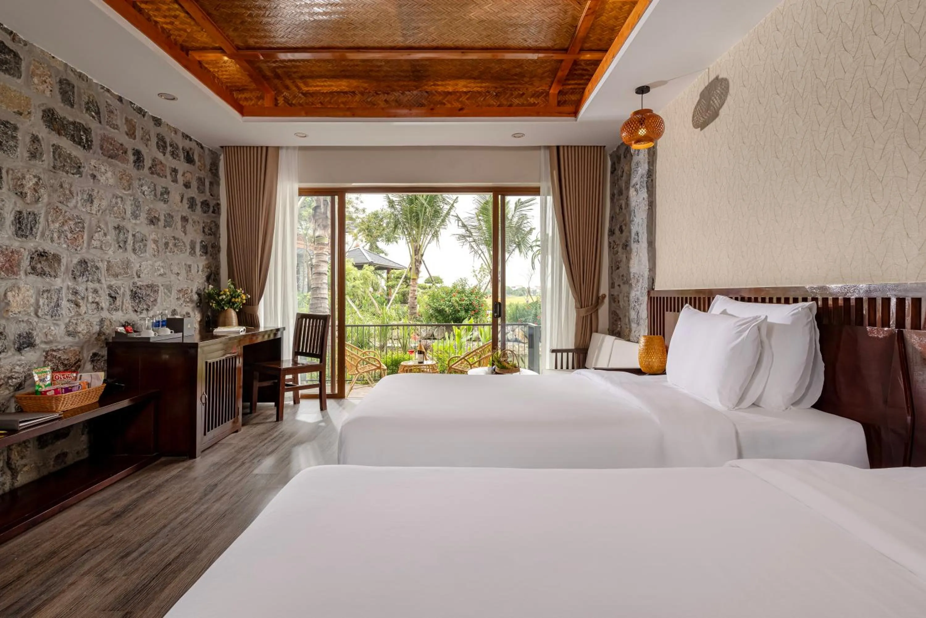 Bed in Athena Premier Resort Ninh Bình