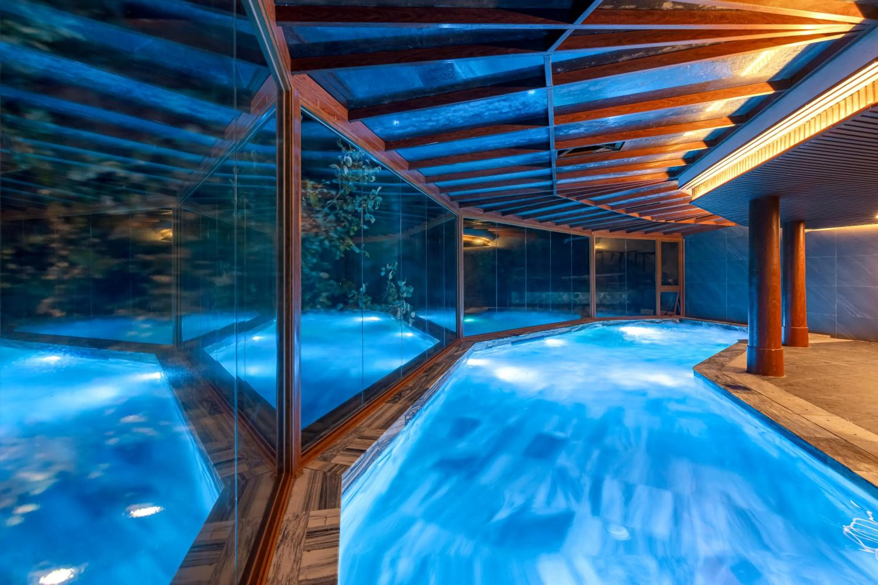 Night in Athena Premier Resort Ninh Bình