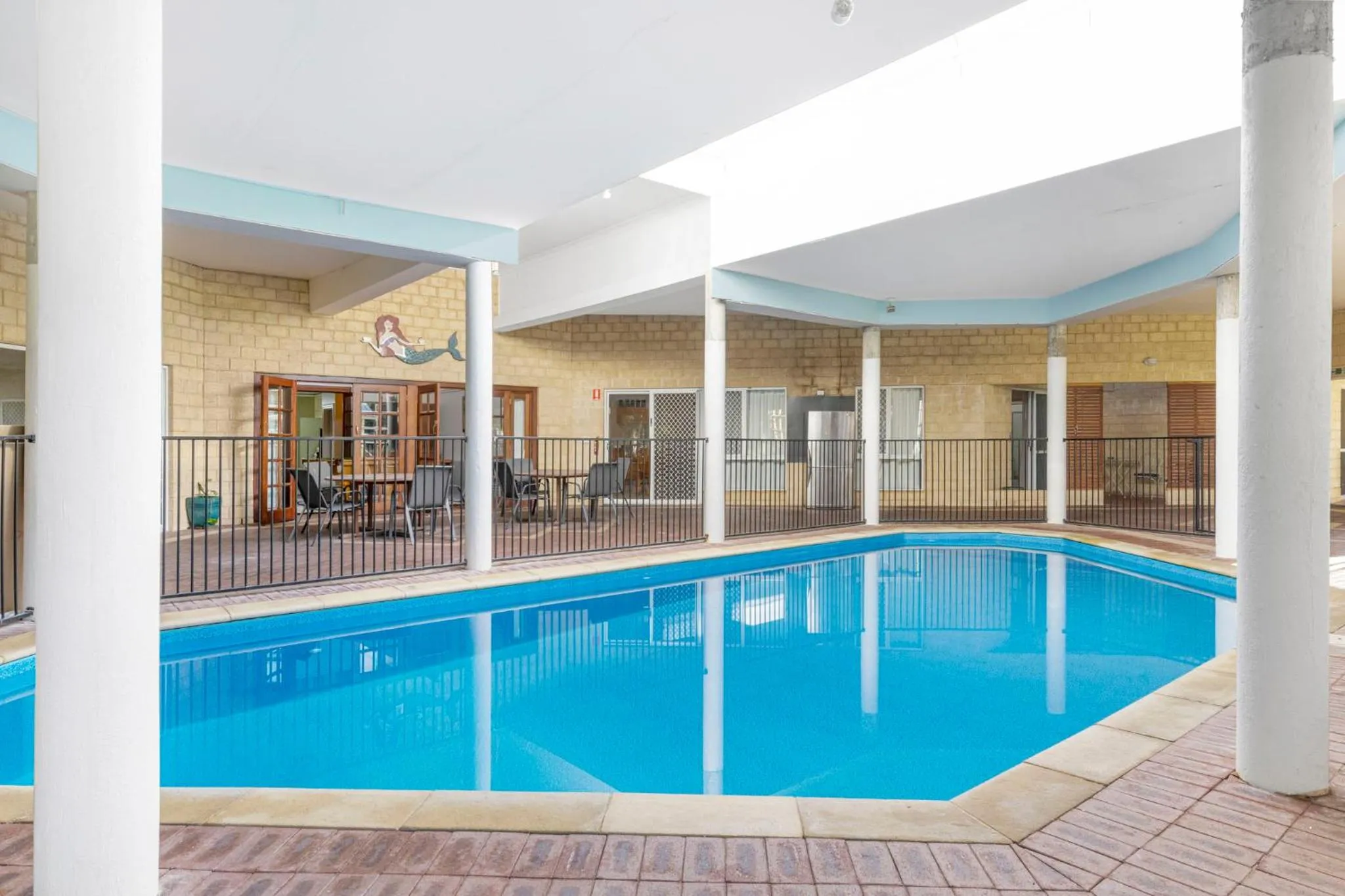 Inn The Tuarts Guest Lodge