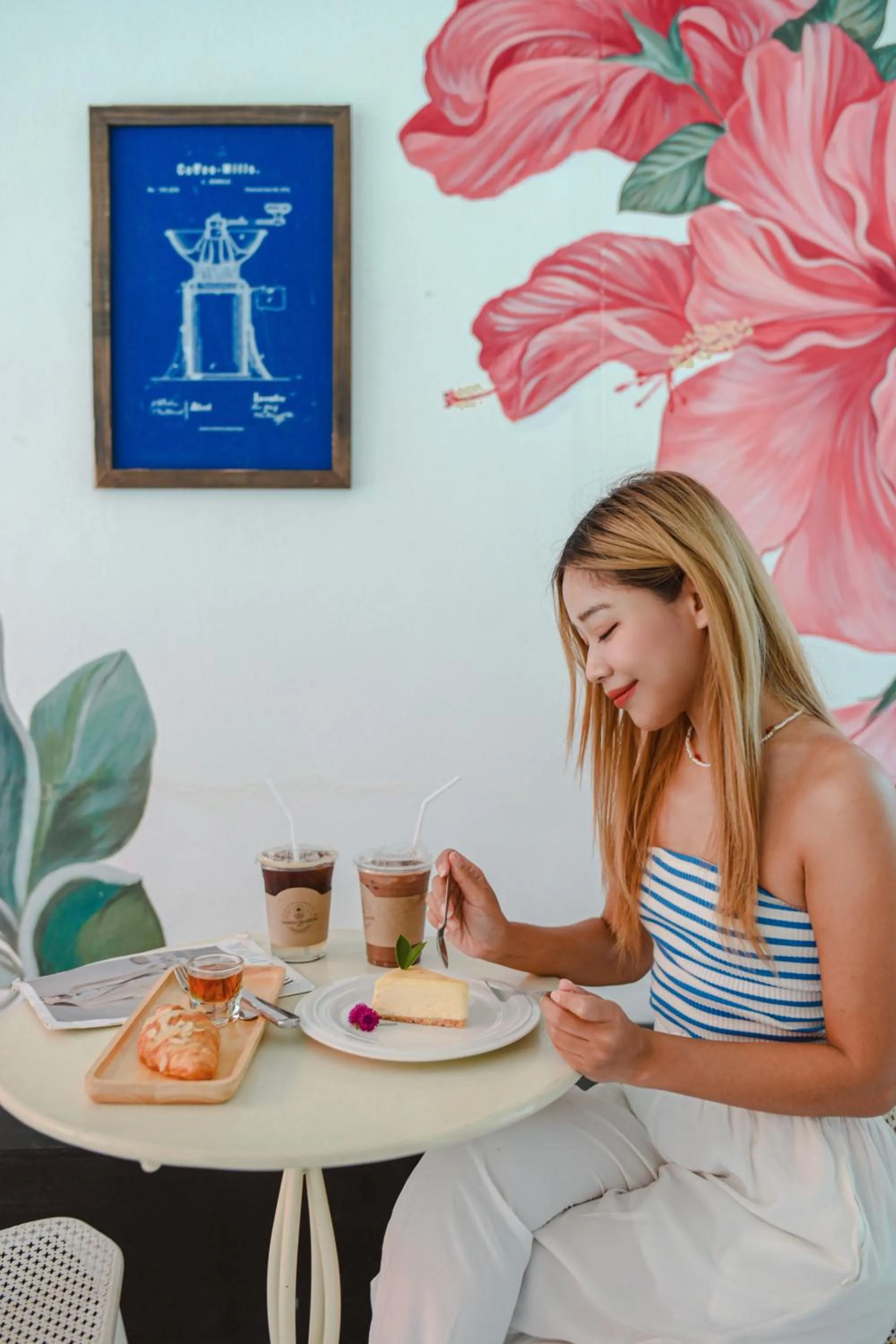 Food and drinks in Sidewalk Boutique Hotel