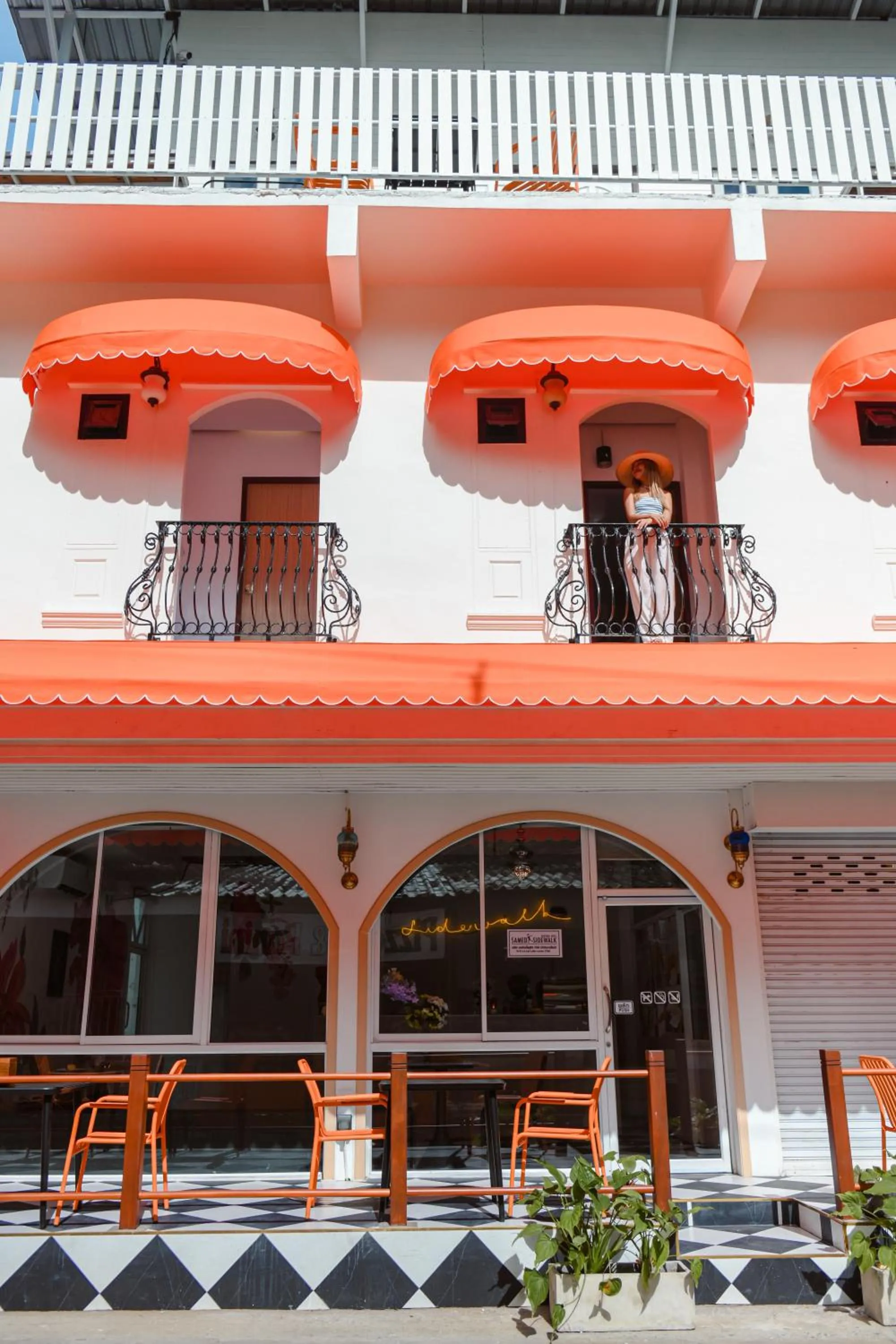 Sidewalk Boutique Hotel