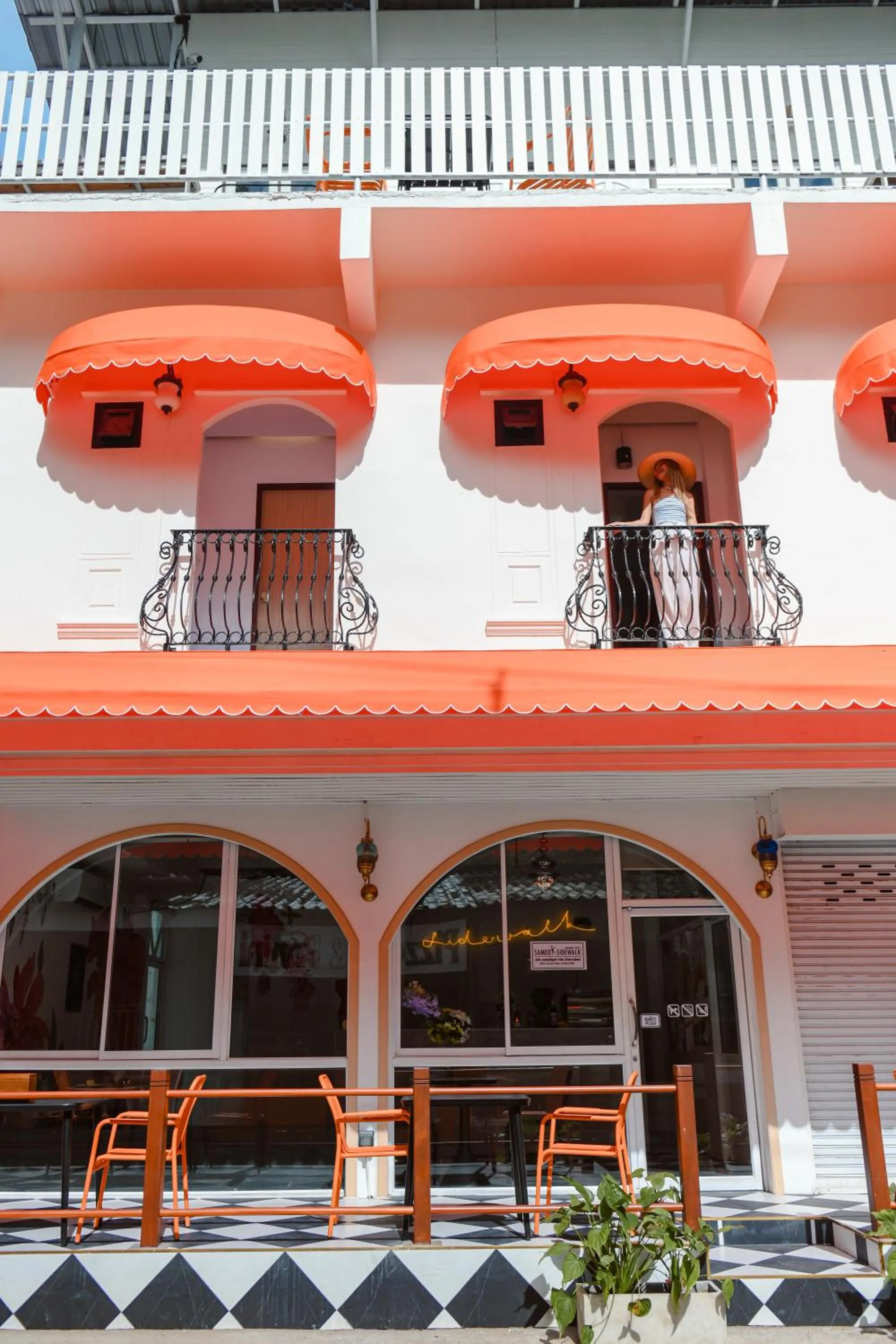 Sidewalk Boutique Hotel