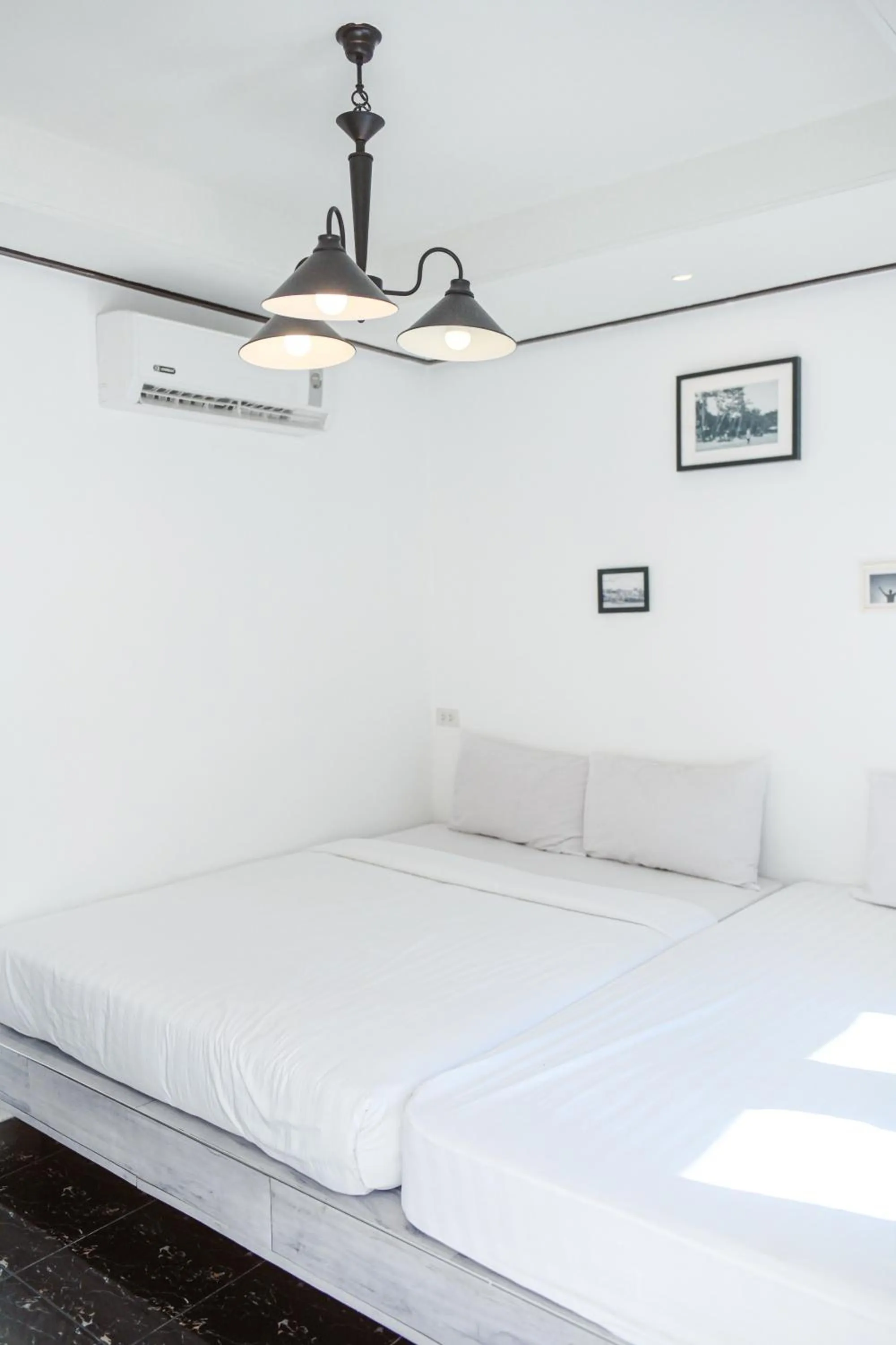 Bed in Sidewalk Boutique Hotel