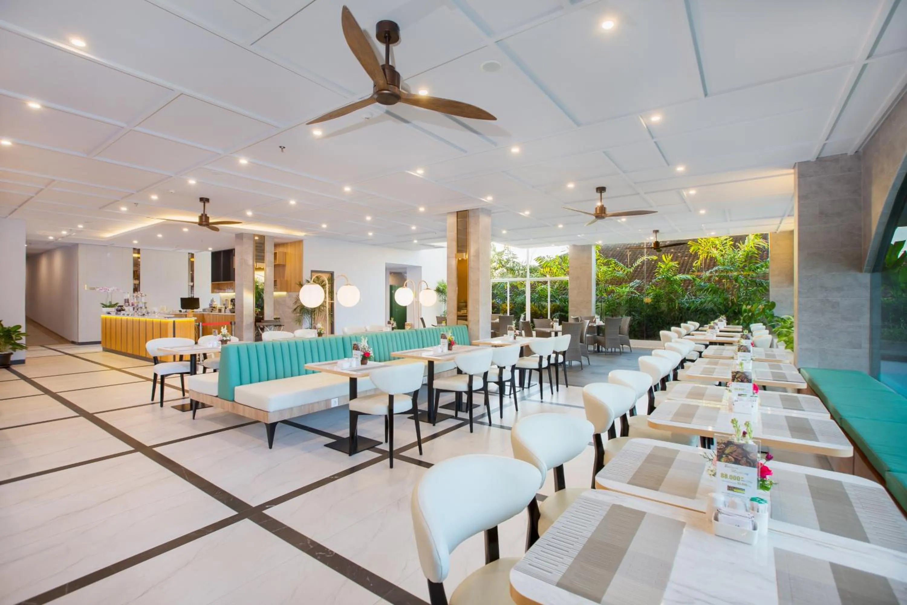 Restaurant/places to eat in RV Hotel Gianyar