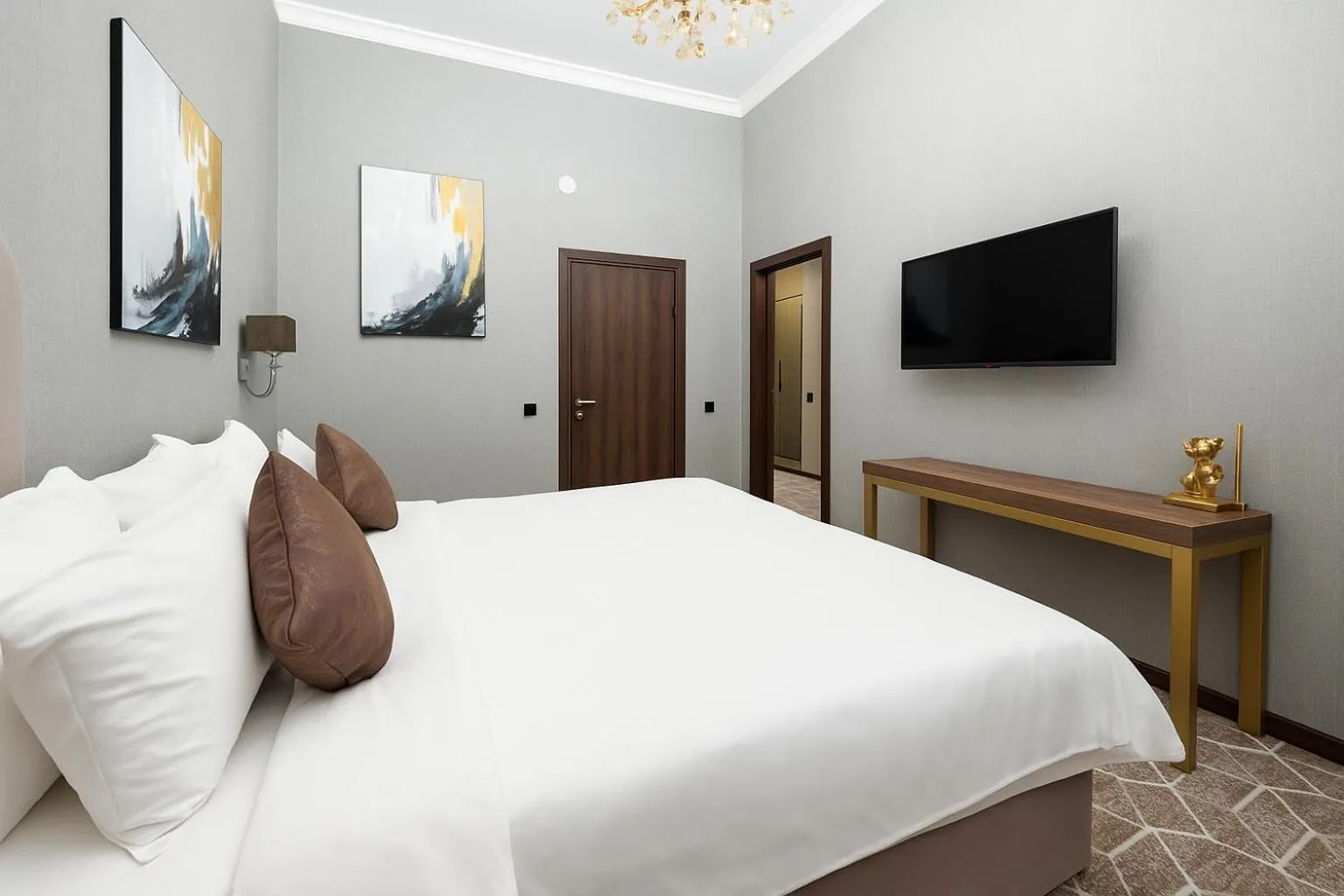 Bed in Tauke Khan Plaza