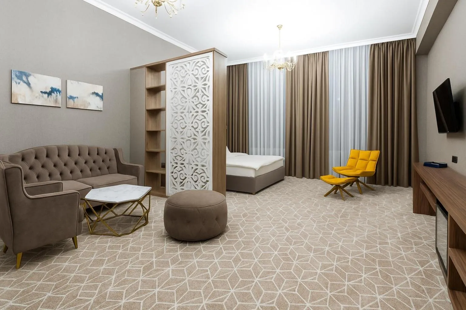 Bed in Tauke Khan Plaza