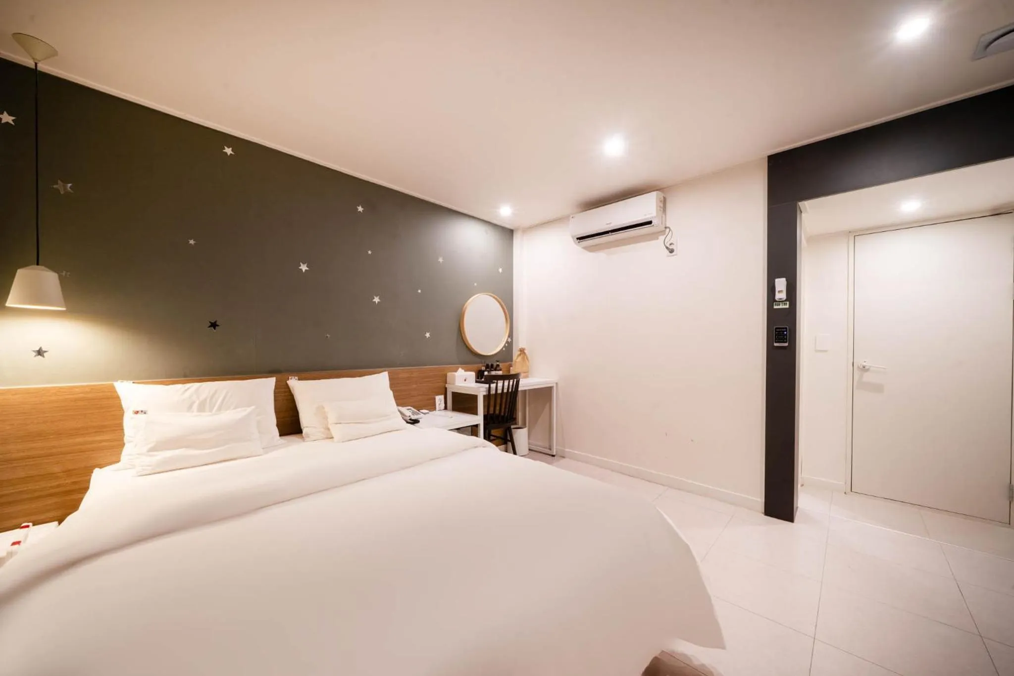 Bed in Haeundae Dongbeck Hotel