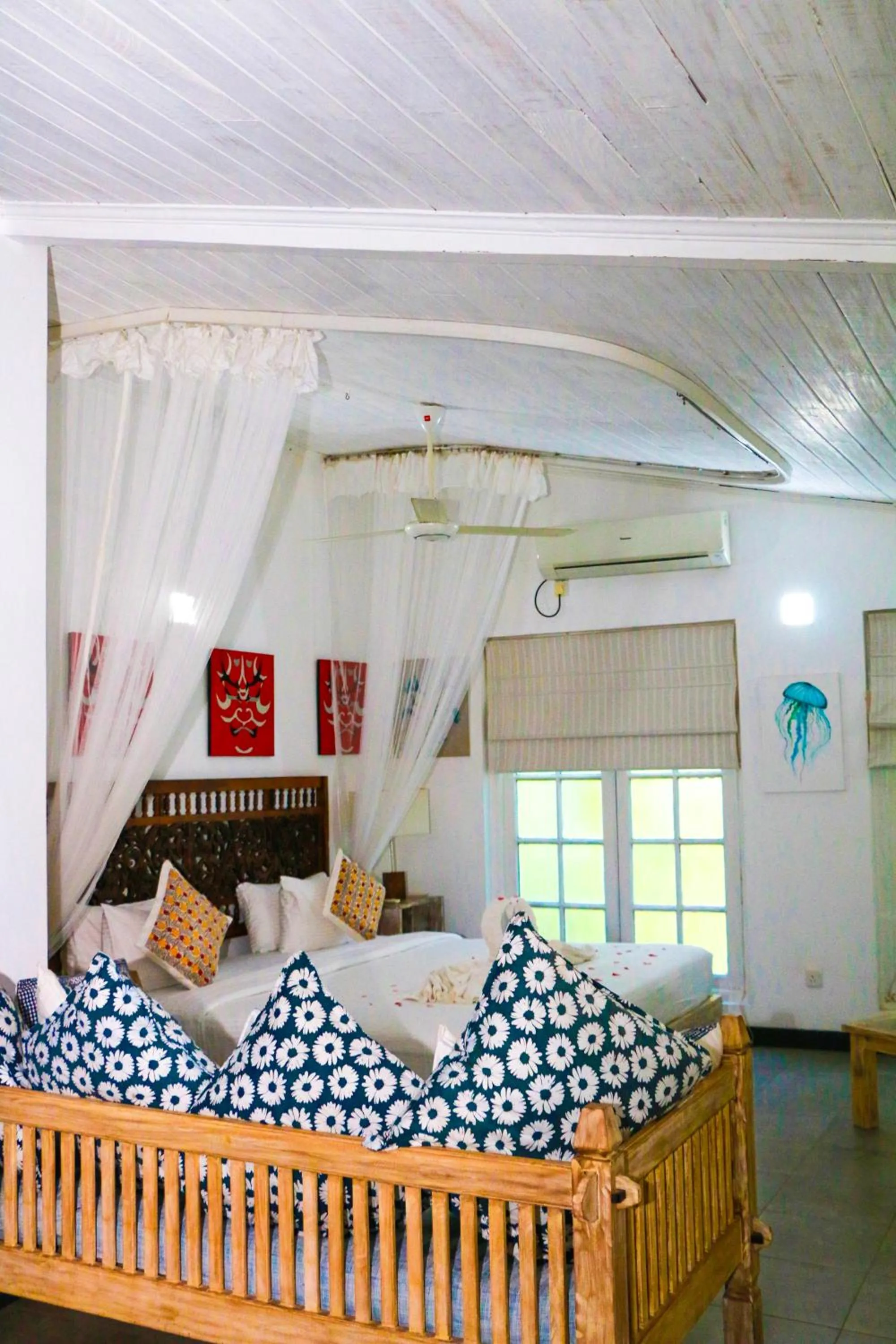 VIP, Bed in Esperanza Beach Mawella