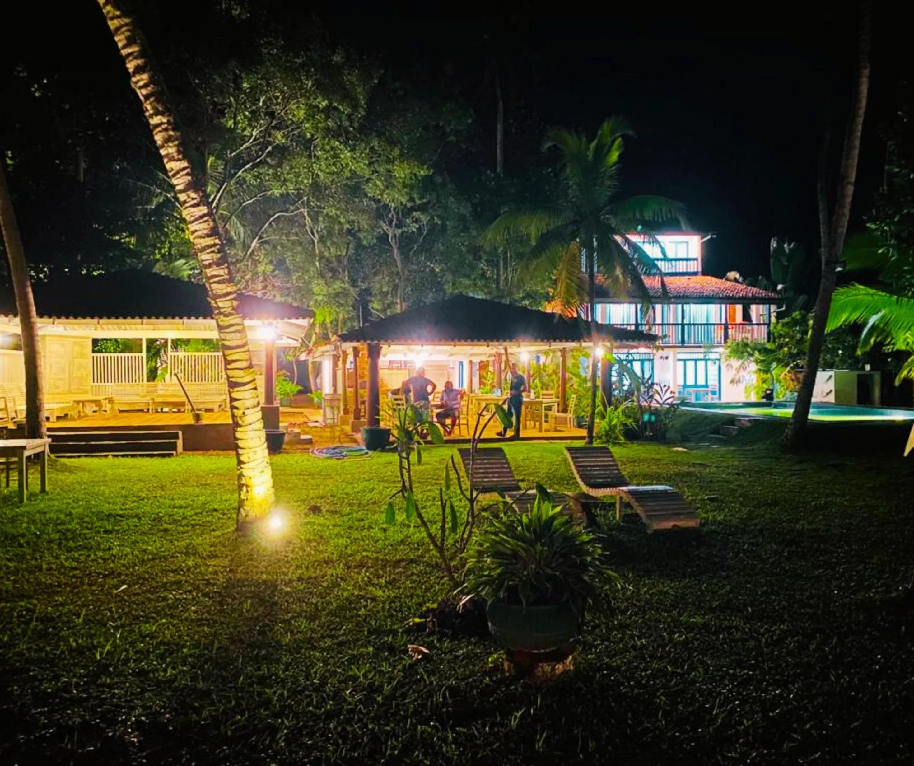 Property building in Esperanza Beach Mawella