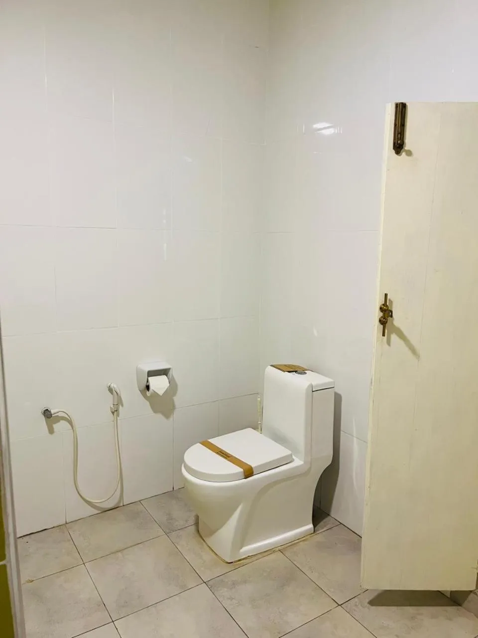 Toilet in Esperanza Beach Mawella