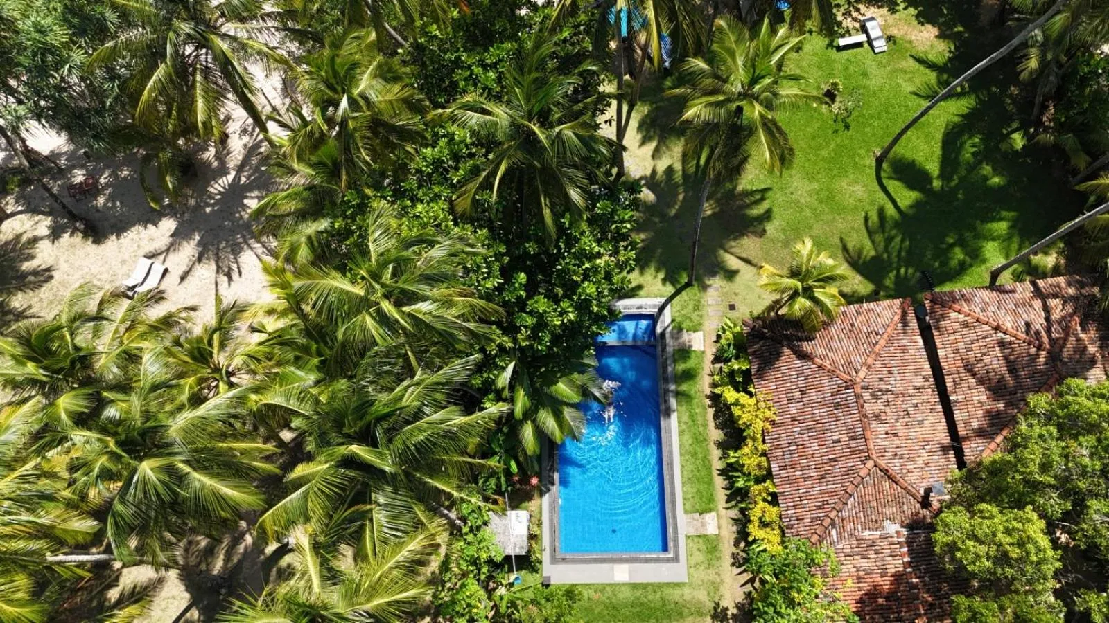Pool view in Esperanza Beach Mawella